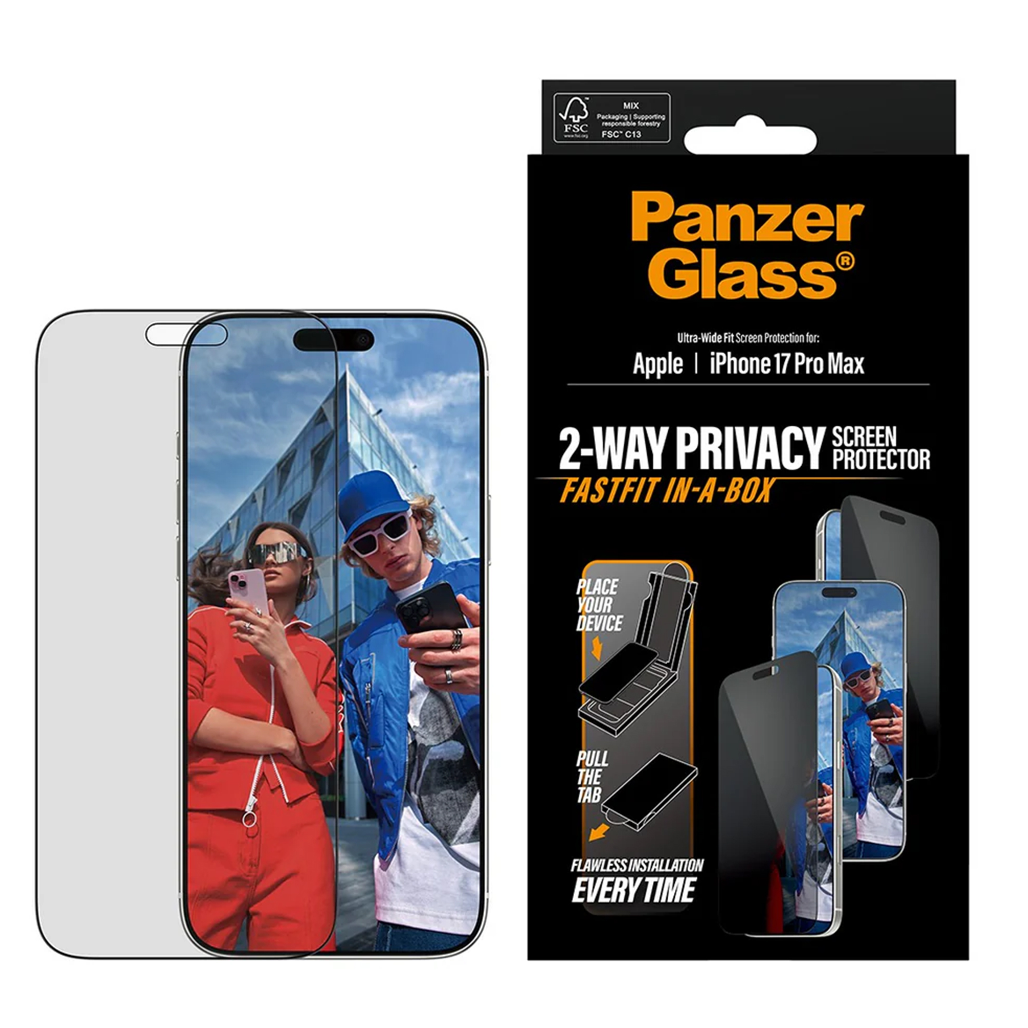 Una scatola di protezione schermo PanzerGlass. Mostra un iPhone con persone sullo schermo. Pacchetto in bianco e nero.