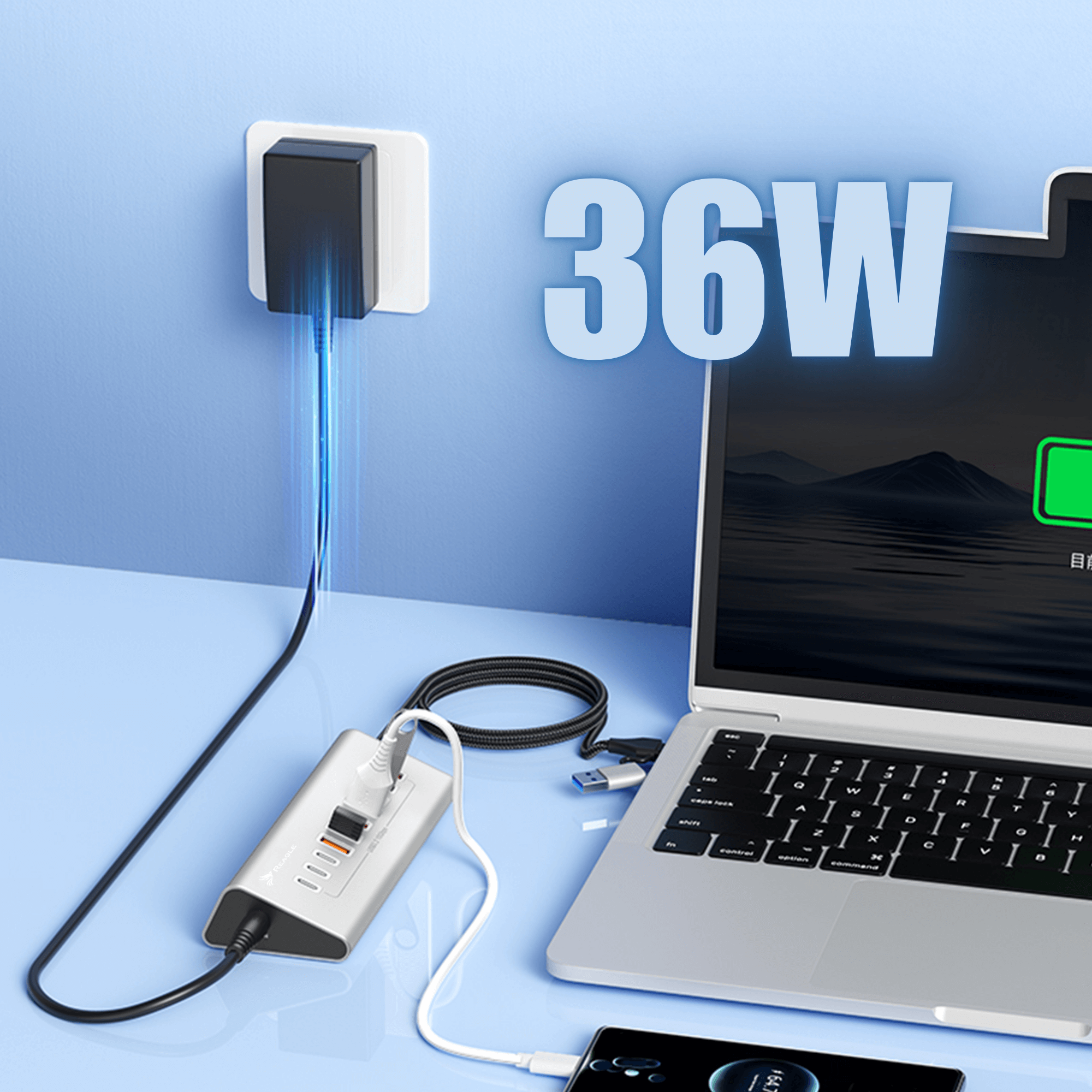 Zasilacz z wieloma portami jest podłączony do gniazdka i ładuje laptopa i telefon.