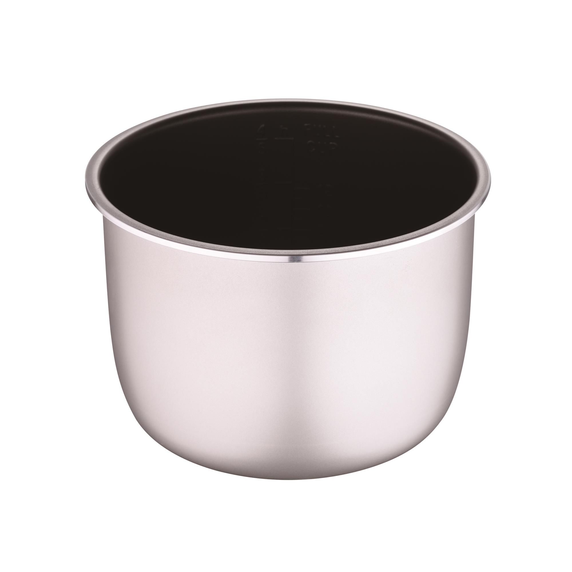 Una olla cilíndrica metálica con interior negro. La olla está vacía y sobre un fondo blanco.