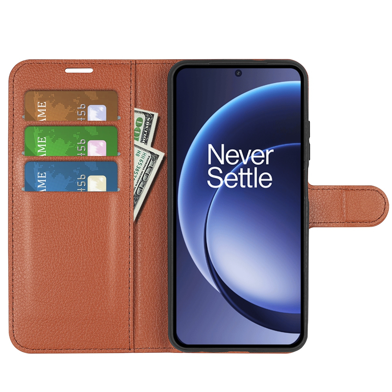 Bruine telefoonhoes met een telefoon. Het heeft kaartsleuven en geld. De telefoon toont 'Never Settle'.