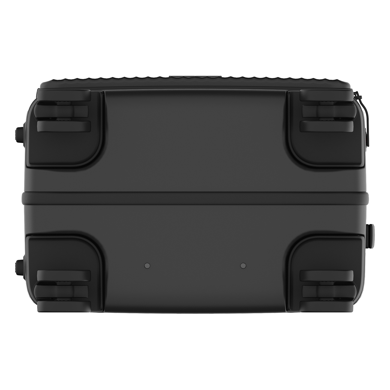 Gros plan sur une valise noire, face inférieure vers le haut. Elle comporte quatre roues d'angle et un dessus texturé. Le fond est blanc.