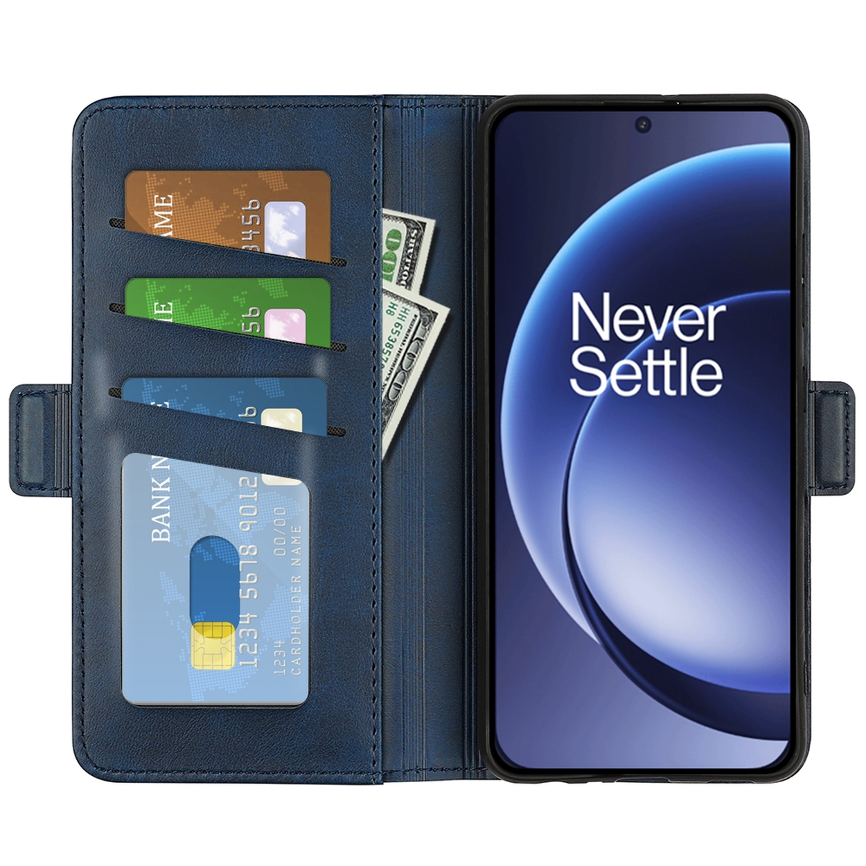 Een blauwe telefoonhoes met een telefoon die 'Never Settle' weergeeft. Het bevat kaarten en contant geld.
