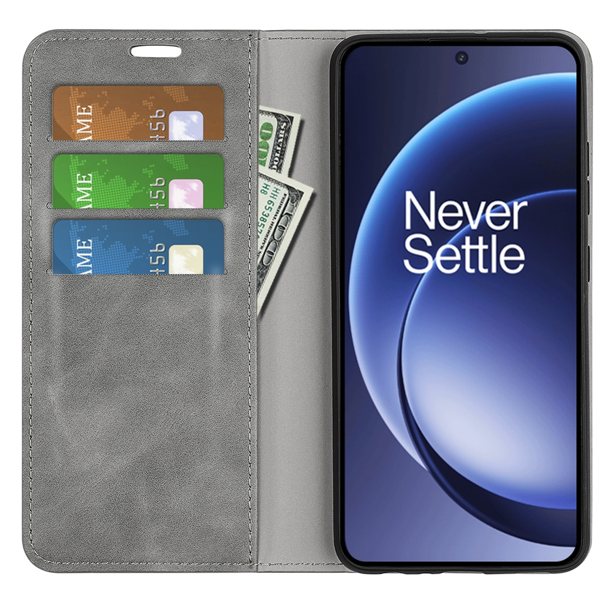 Een telefoonhoesje met telefoon, creditcards en contant geld. Op de telefoon staat 'Never Settle'.