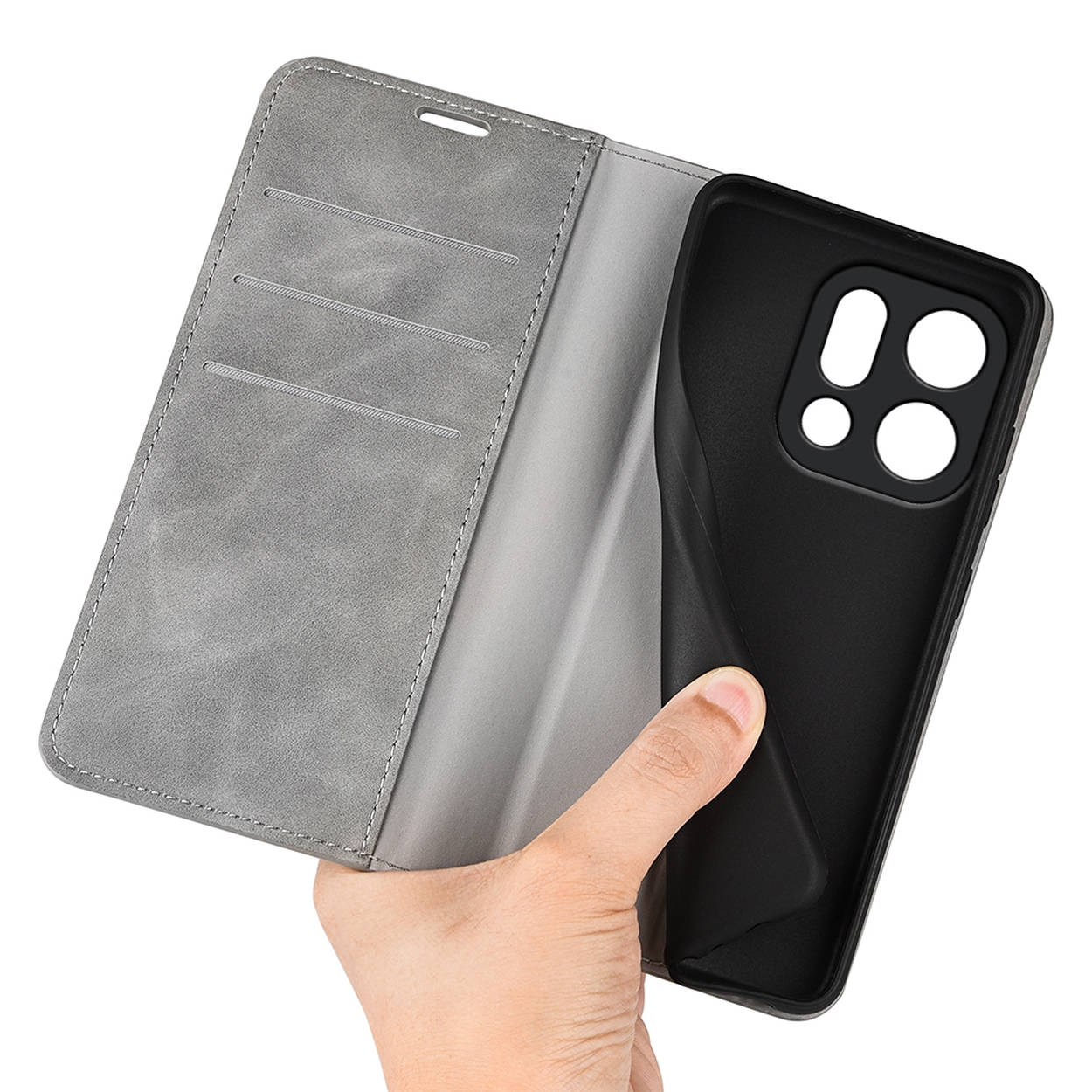 Hand die een grijze telefoonhoes openhoudt, met een zwarte telefoonhoes. De grijze hoes heeft kaartsleuven.