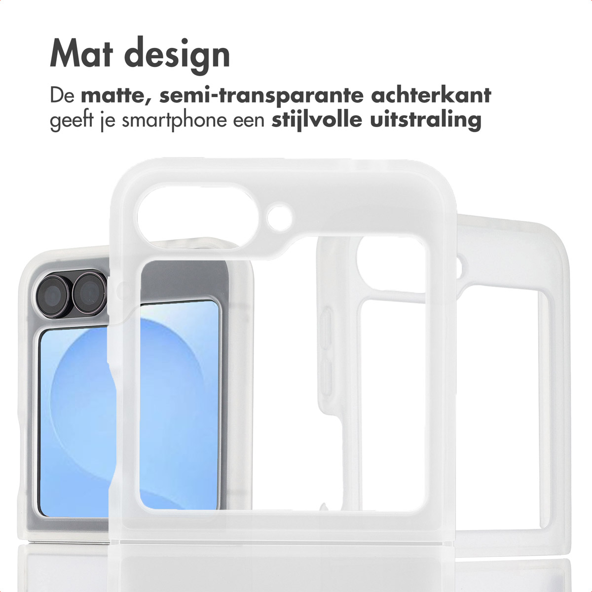 Drie witte telefoonhoesjes op witte ondergrond. Eén heeft een telefoon met blauw scherm. Tekst: 'Mat design'.