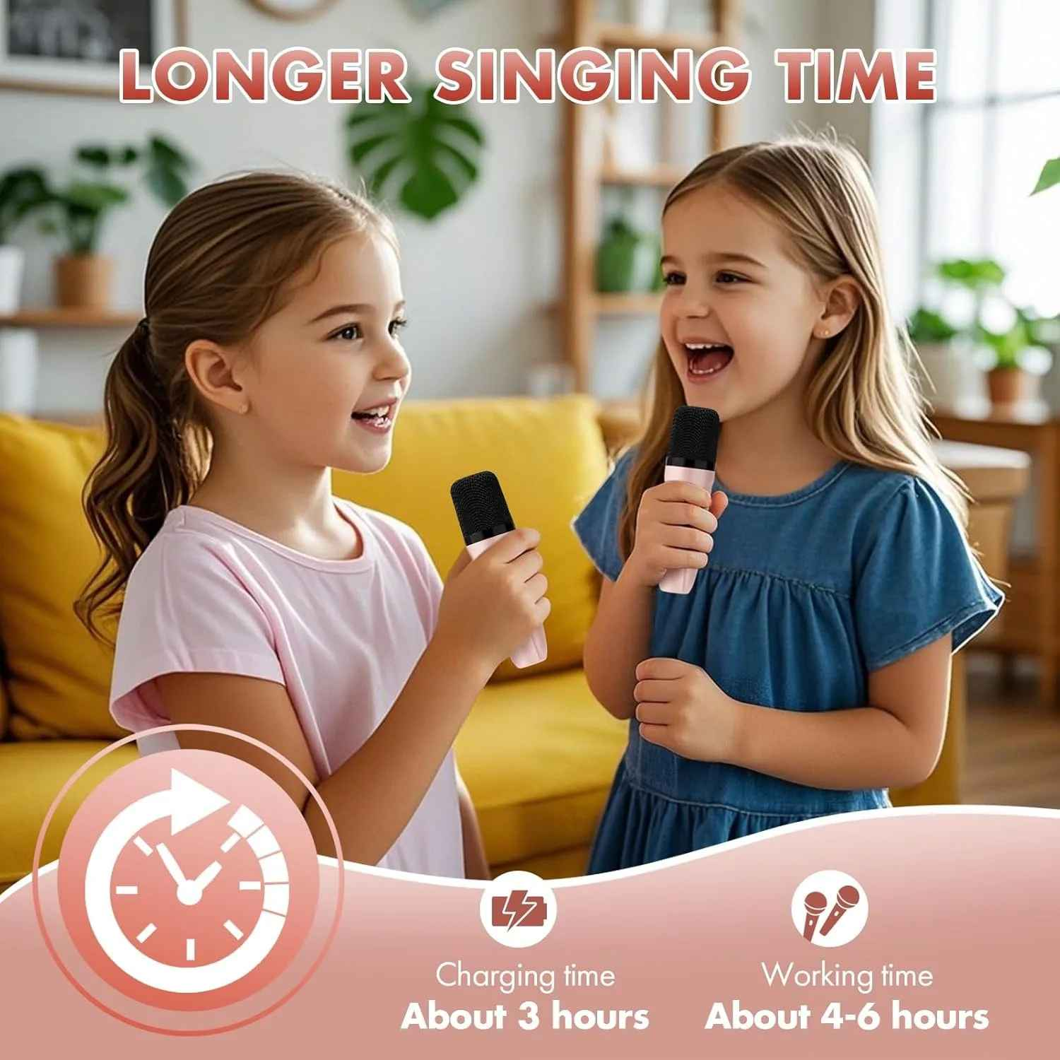 Zwei Mädchen singen mit Mikrofonen und lächeln. Text: 'Längere Singzeit' mit Lade- und Arbeitszeitangaben.