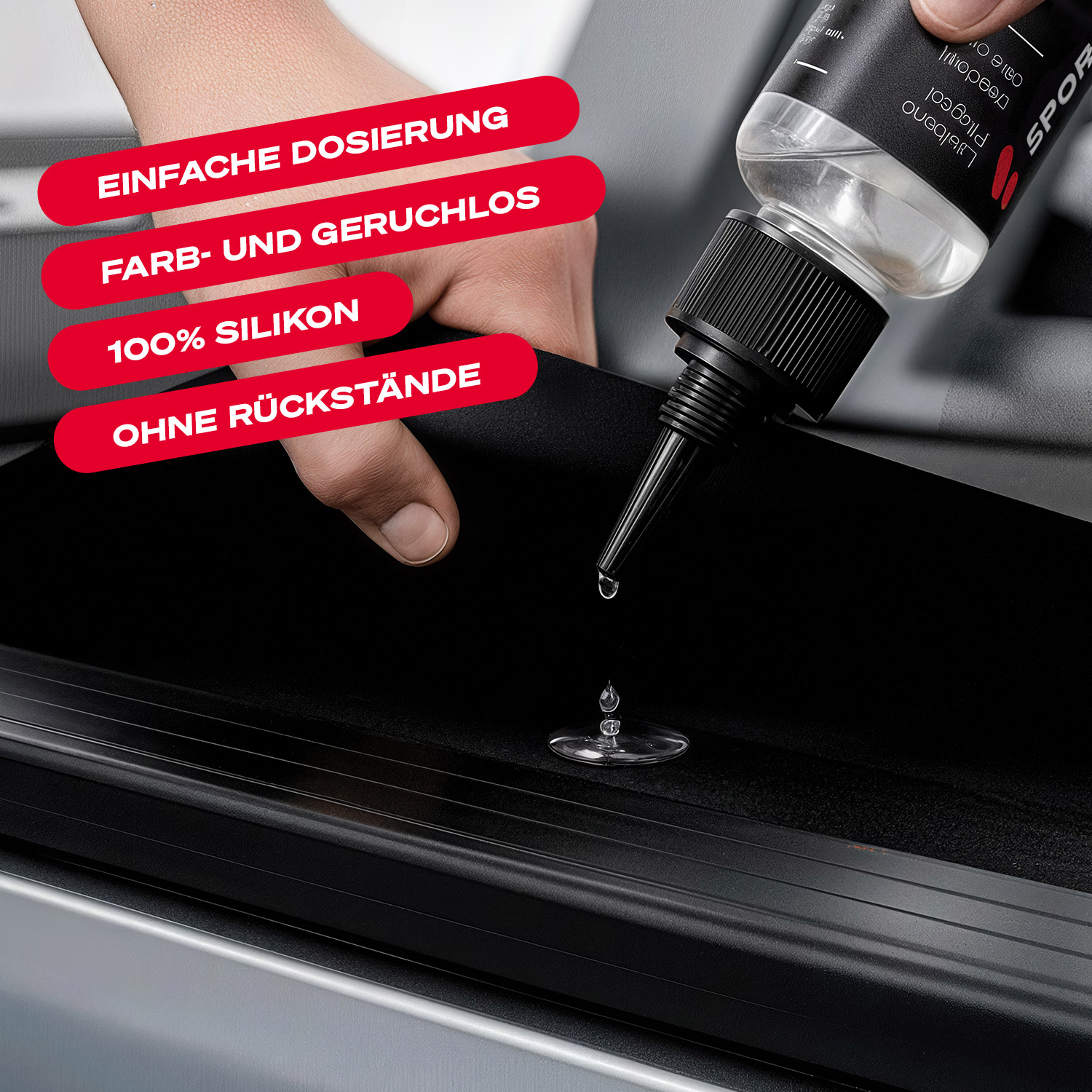 Eine Hand dosiert Flüssigkeit aus einer Flasche auf eine schwarze Oberfläche. Rote Etiketten zeigen 'einfache Dosierung', 'farb- und geruchlos'.