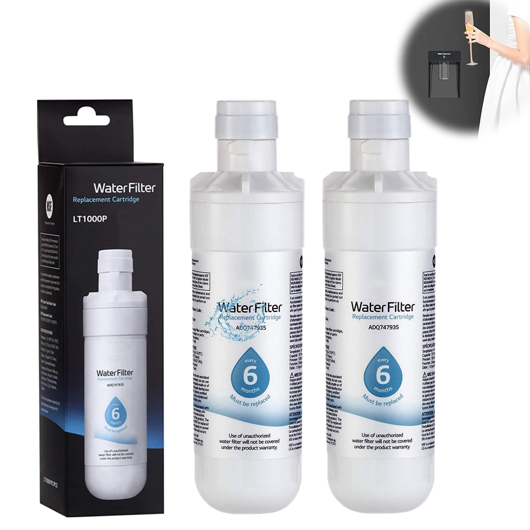 Zwei Wasserfilterpatronen und eine Box, alle beschriftet. Eine Frau hält ein Sektglas in der Nähe eines Wasserspenders.