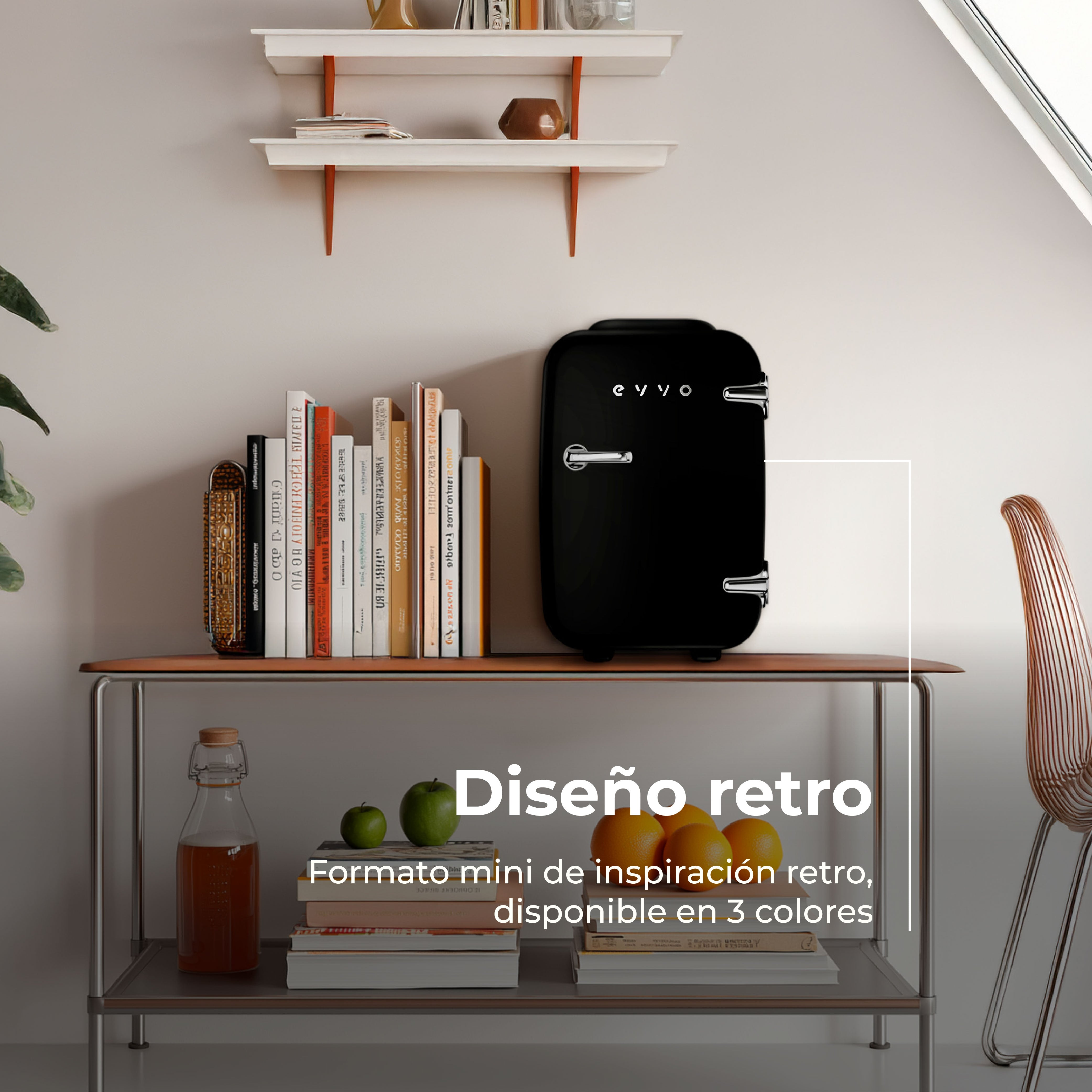 Mini nevera retro negra, libros, estantes, frutas y una silla. Texto: Diseño retro, formato mini, disponible en 3 colores.