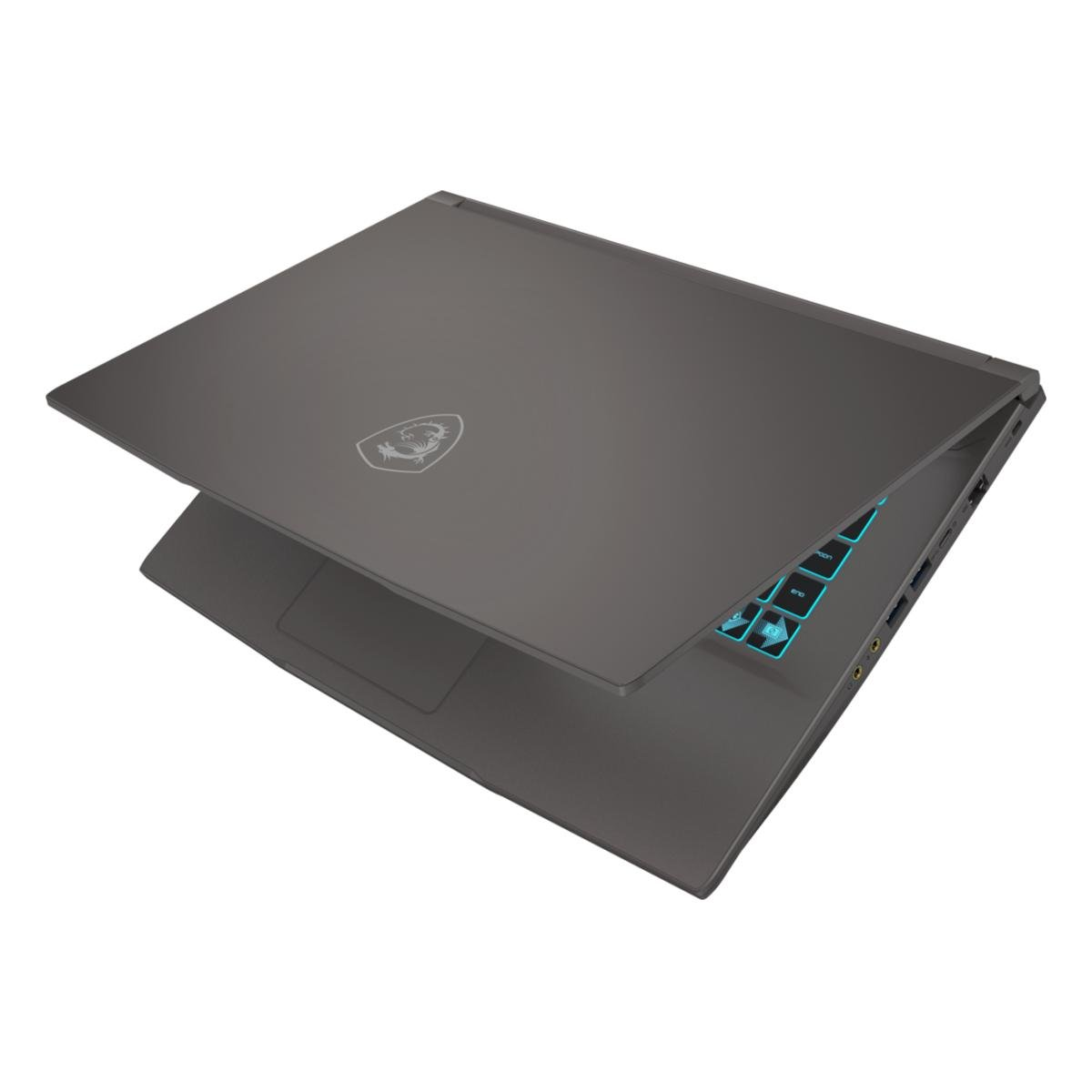 Ein grauer Laptop ist leicht geöffnet und zeigt eine Tastatur mit beleuchteten Tasten. Das MSI-Logo befindet sich auf dem Deckel. Der Hintergrund ist weiß.