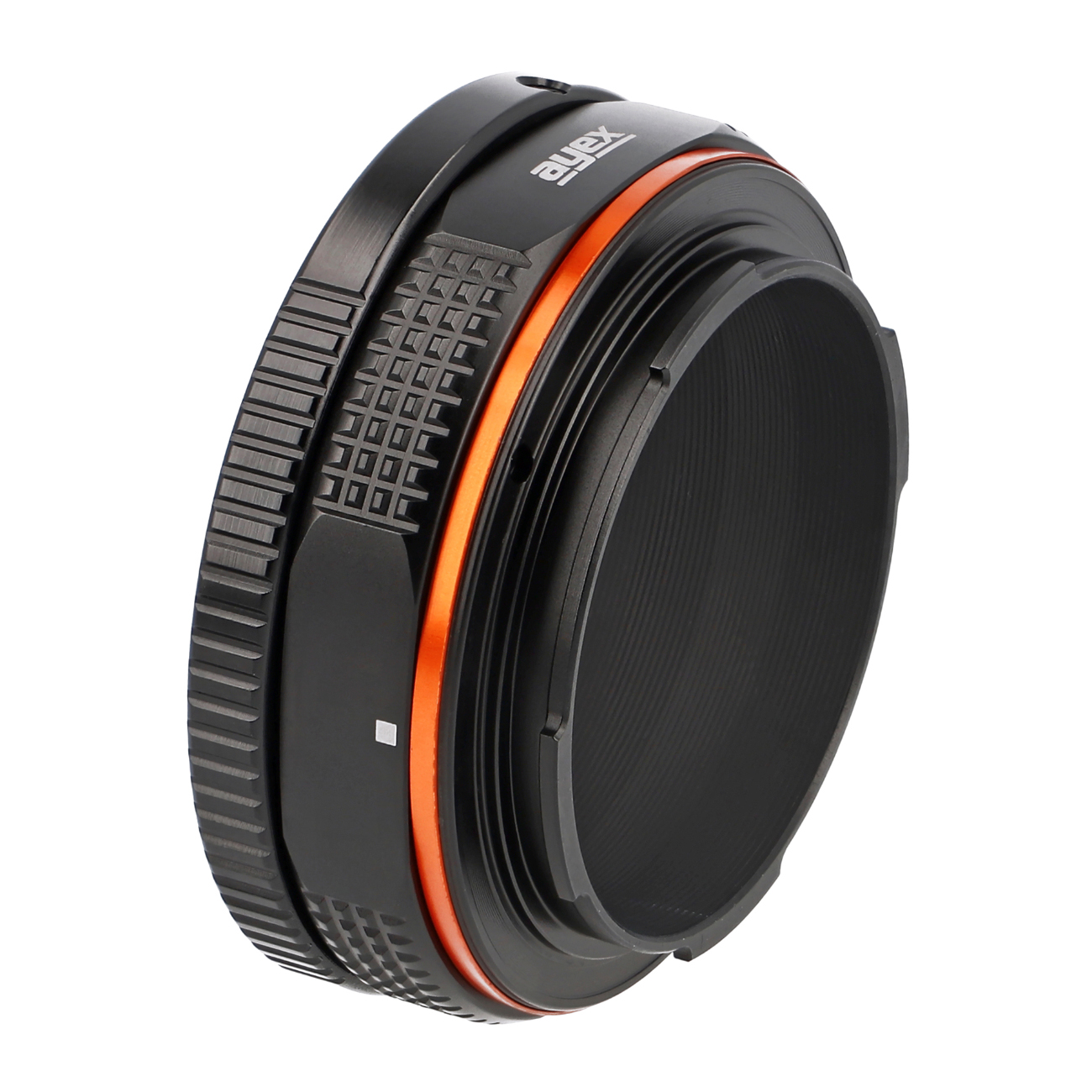 Ein schwarz-oranger Kameraobjektivadapter. Es hat einen geriffelten Außenring, ein glattes schwarzes Band und einen kreisförmigen orangefarbenen Ring.