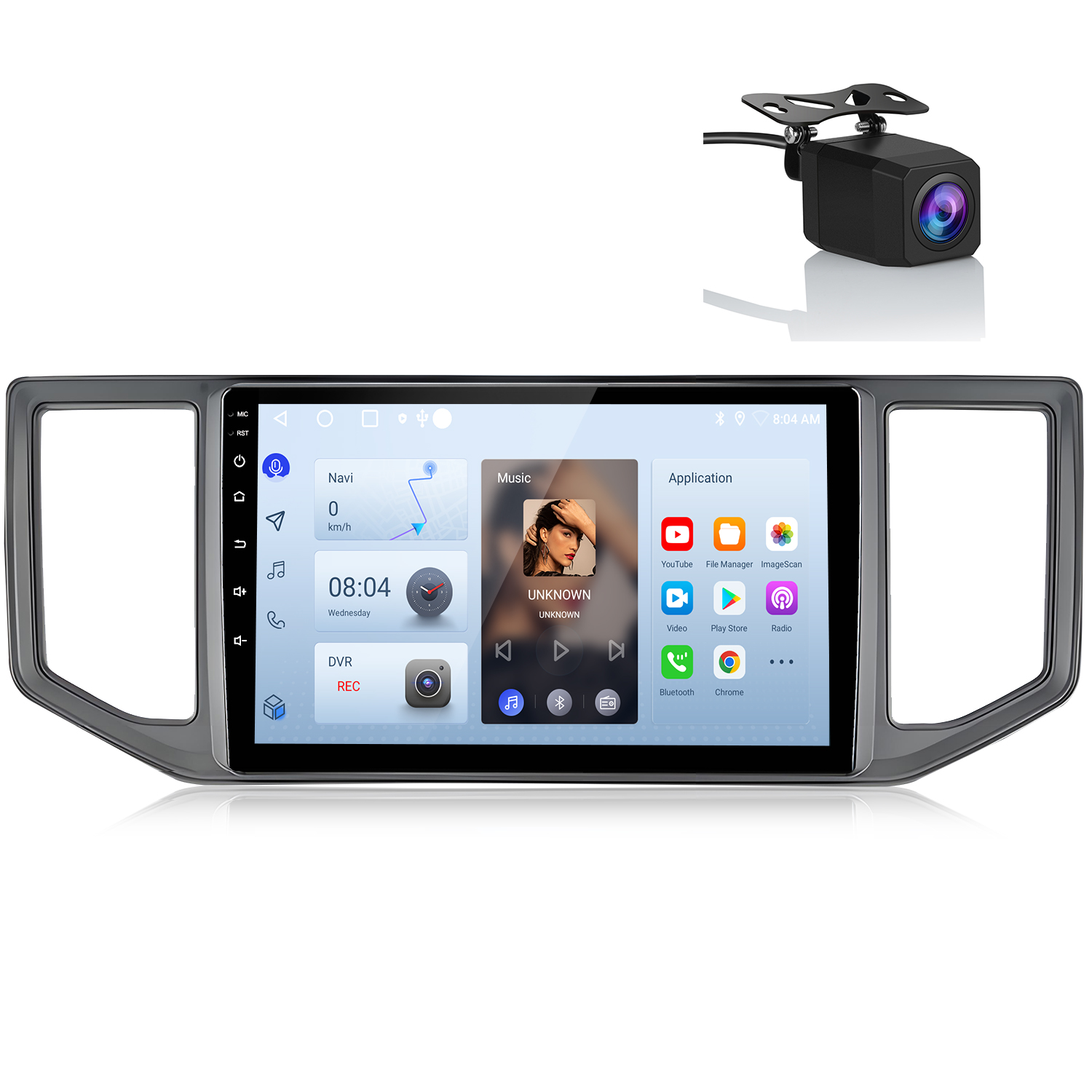 Sistema multimediale per auto con schermo che mostra navigazione, musica e app. Una telecamera nera sopra. Cornice grigia attorno allo schermo.