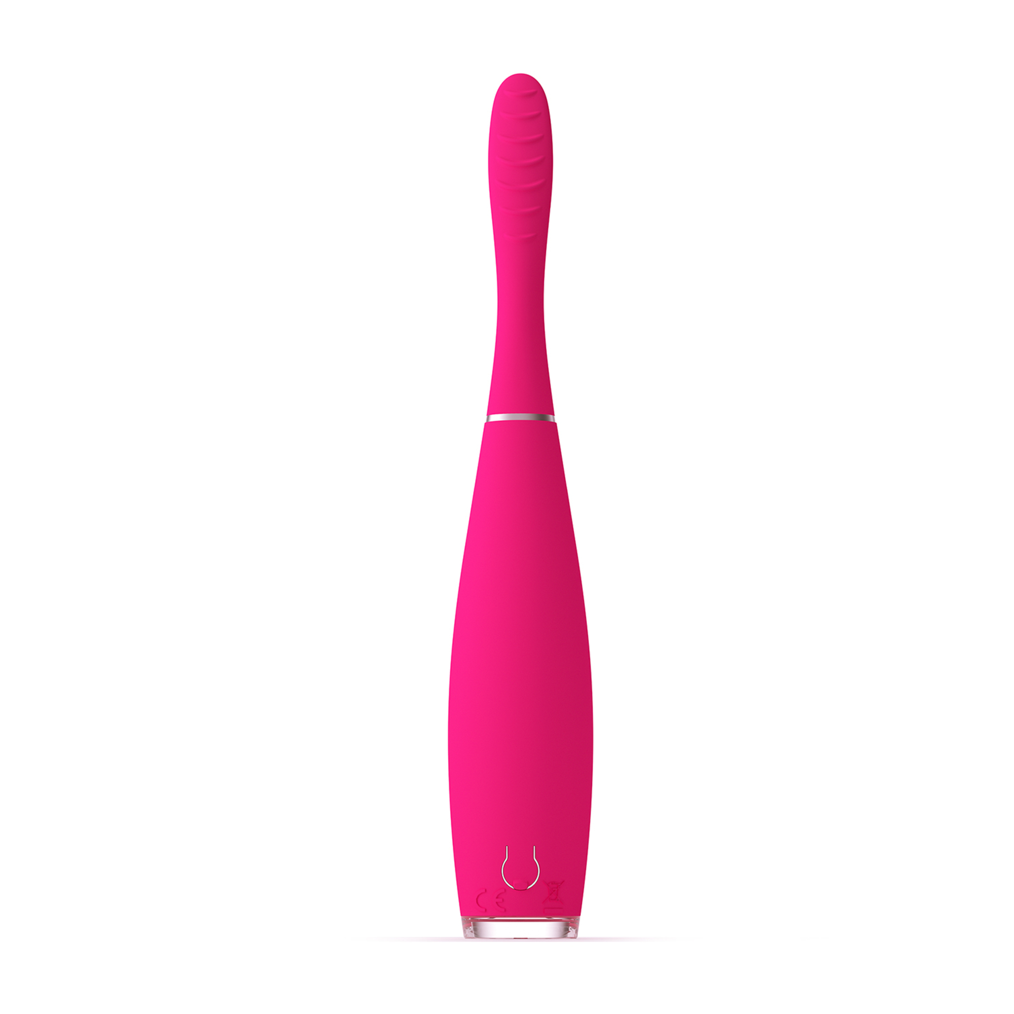 Un vibrador rosa sobre fondo blanco. Tiene una cabeza curvada y un cuerpo cilíndrico. Banda plateada cerca de la cabeza.