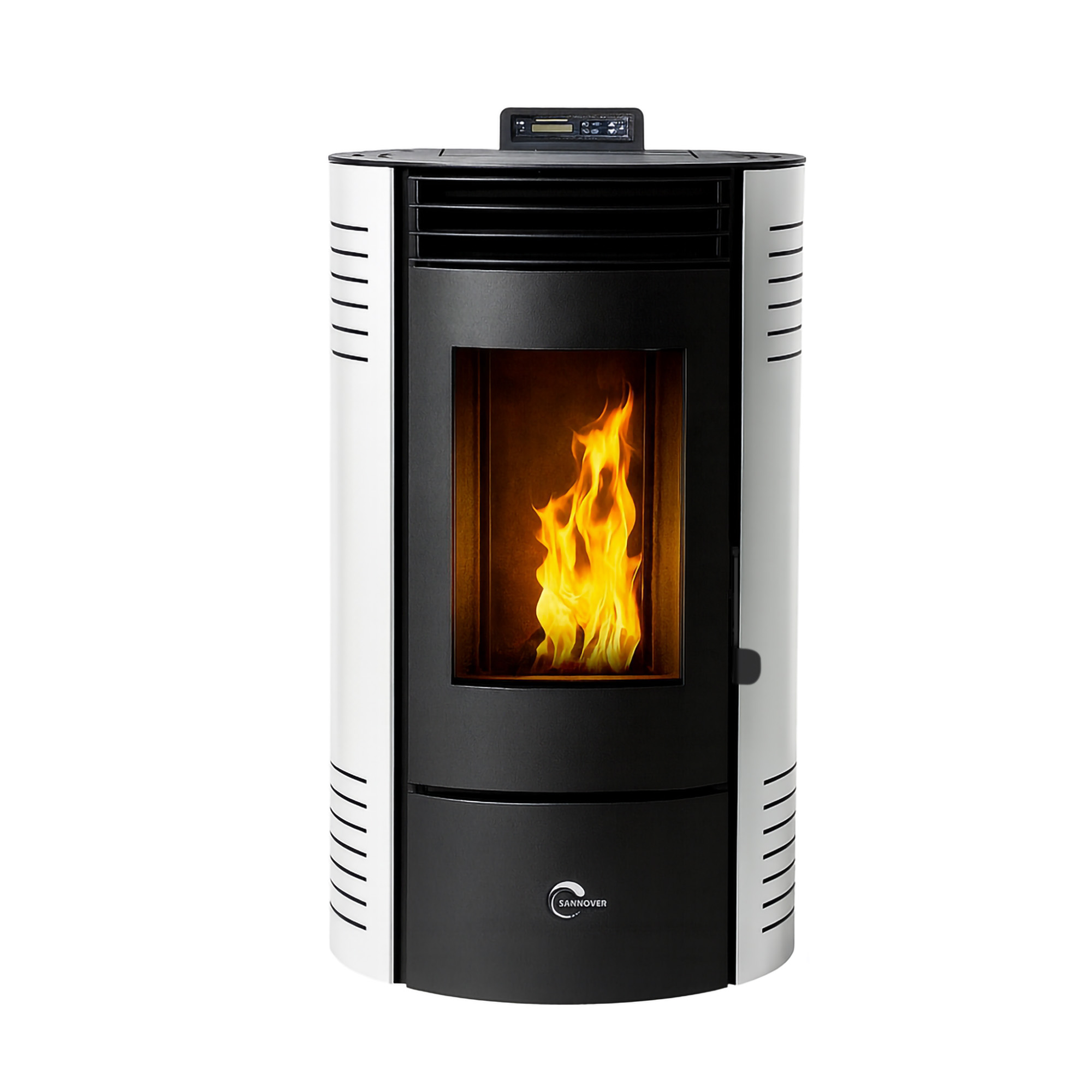 Ein weiß-schwarzer Pelletofen mit sichtbarem Feuer. Oben befindet sich ein Bedienfeld. Unten ist ein Markenlogo.