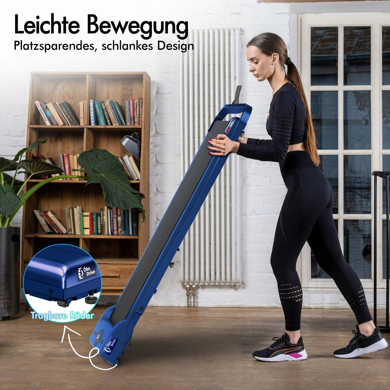 Eine Frau schiebt ein blaues Laufband. Ein Bücherregal und ein Fenster sind im Hintergrund.