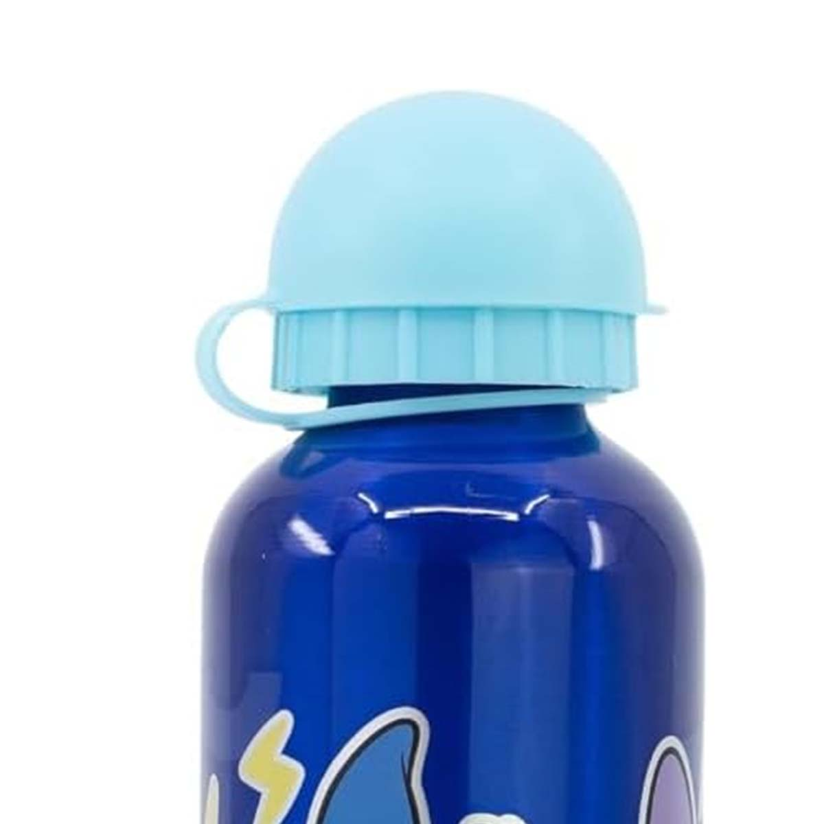 Una borraccia blu con tappo azzurro. La bottiglia è cilindrica e presenta un design di un personaggio dei cartoni animati.