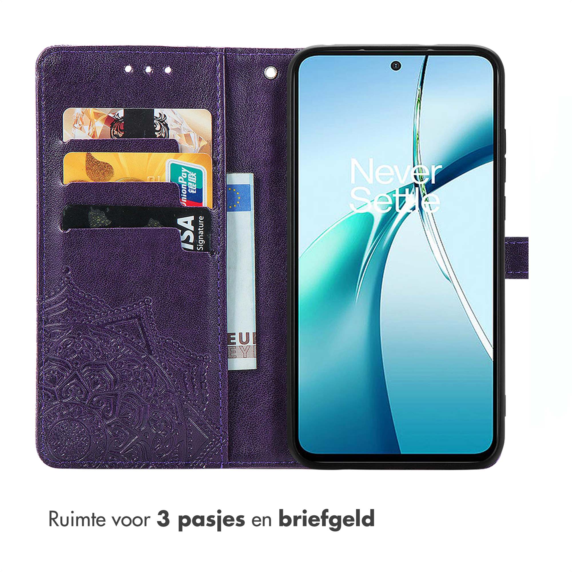 Een paarse telefoonhoes met een telefoon. De hoes heeft kaartsleuven en een geldsleuf. Een telefoon met 'Never Settle' is zichtbaar.