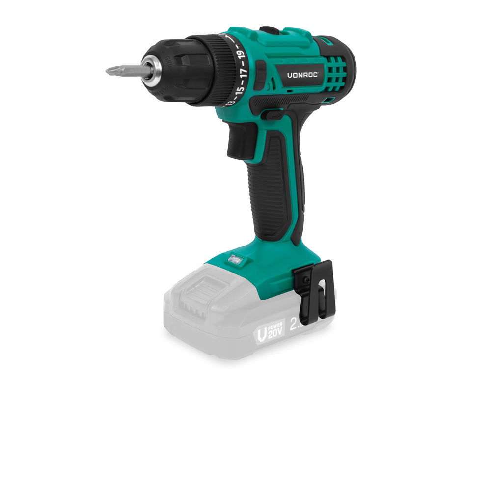 Een groene en zwarte accuschroefboormachine op een witte achtergrond. De boor is van het merk Vornac.