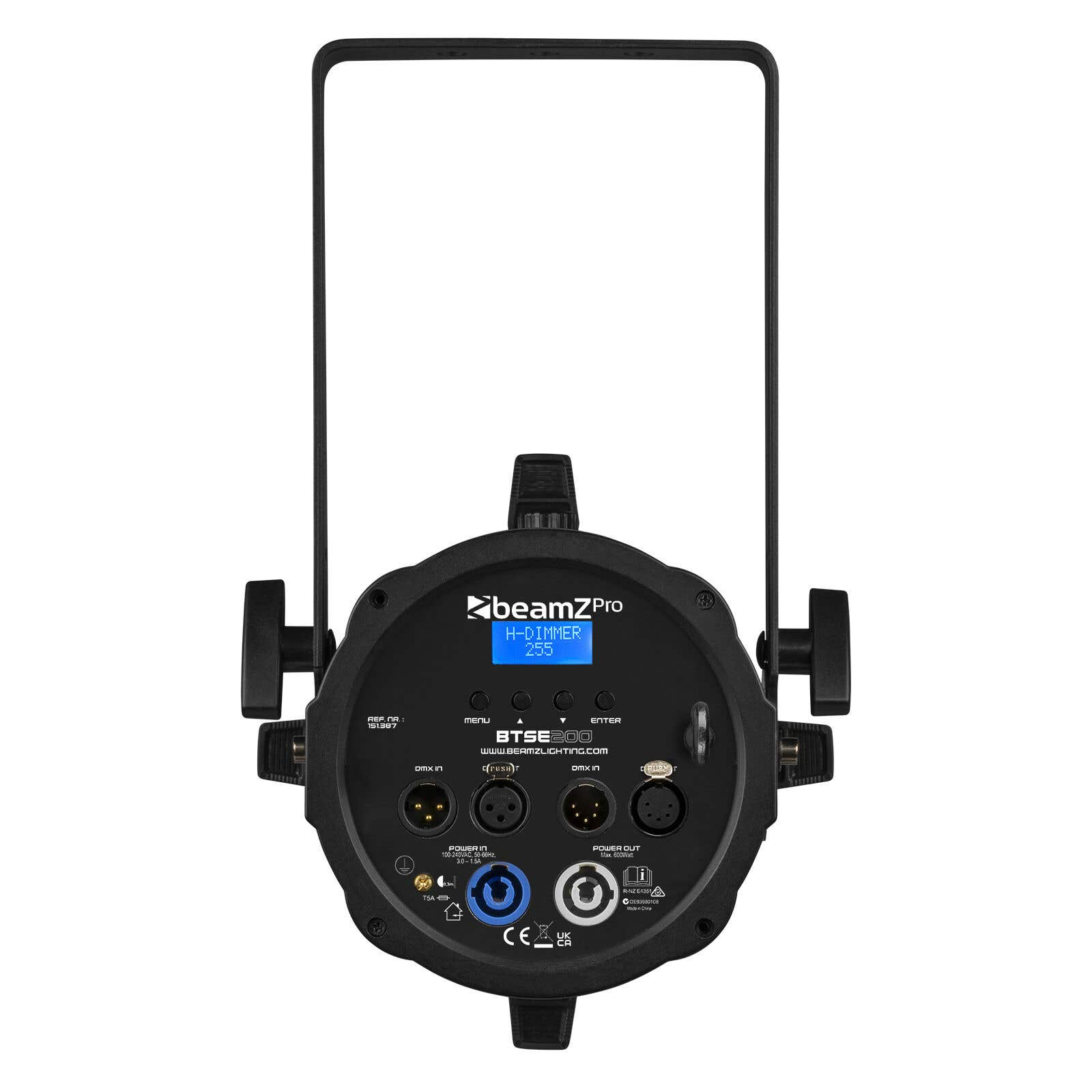 Una luz de escenario negra con asa. Tiene una pantalla que muestra 'H-DIMMER 255' y múltiples puertos de entrada/salida.