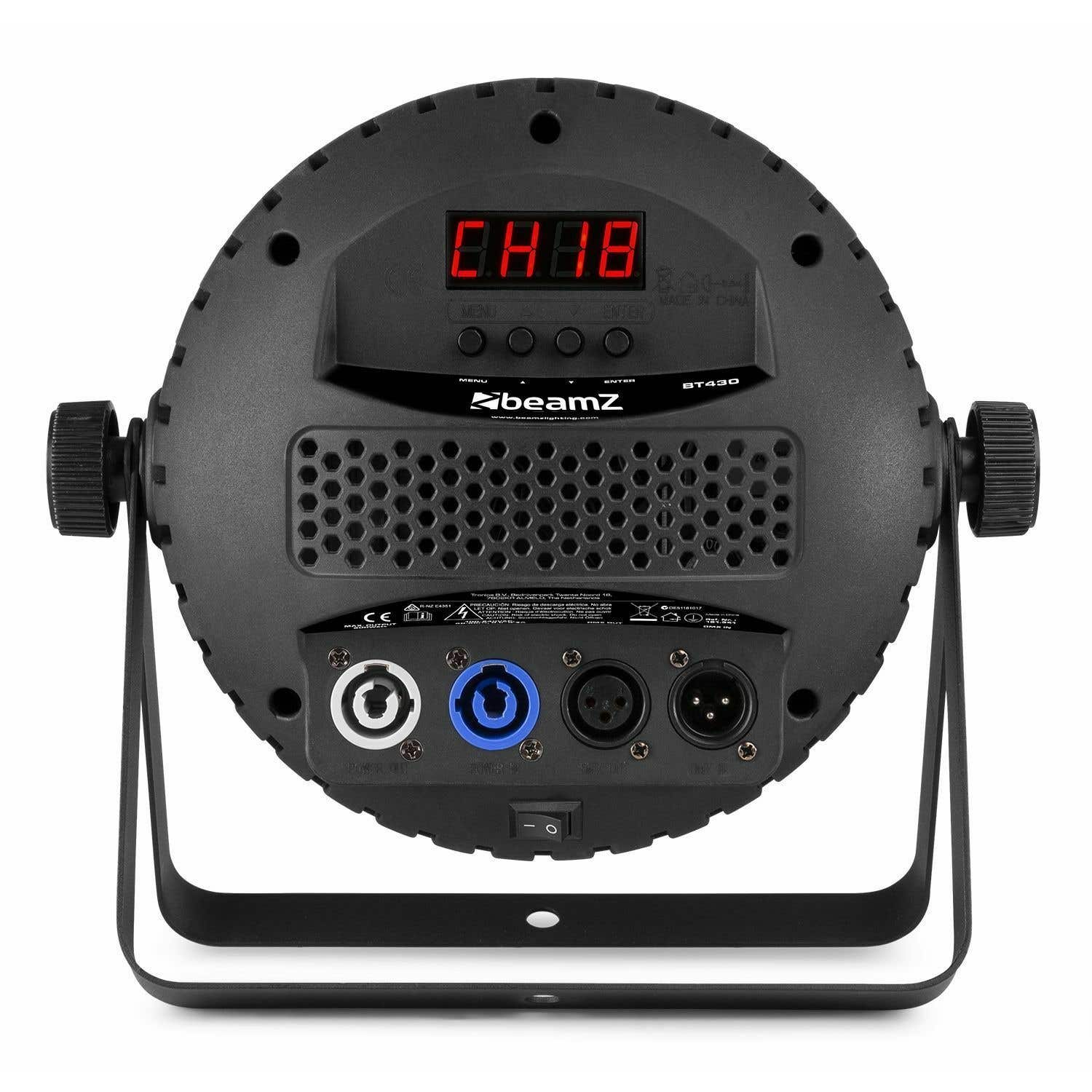 Foco de escenario negro con pantalla digital '8888', varios conectores de entrada, ventilador y soporte.