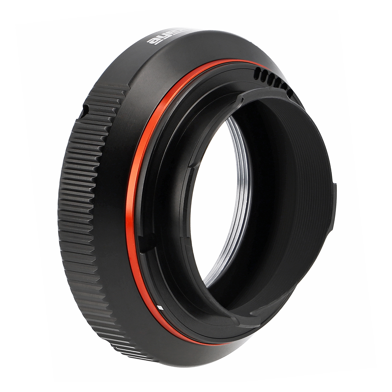 Ein schwarzer Kameraobjektivadapter mit einem orangefarbenen Ring, der die Innen- und Außendetails vor einem weißen Hintergrund zeigt.