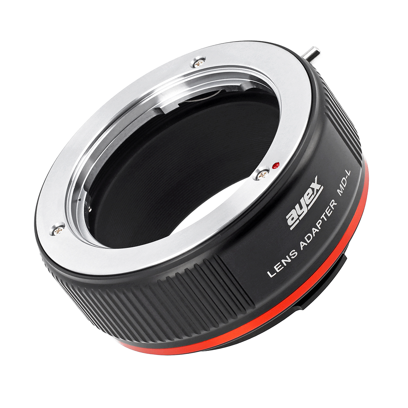 Ein schwarzer und silberner Objektivadapter mit roten Akzenten. Es hat die Marke 'ayex' und 'LENS ADAPTER MD-L' aufgedruckt, isoliert auf Weiß.