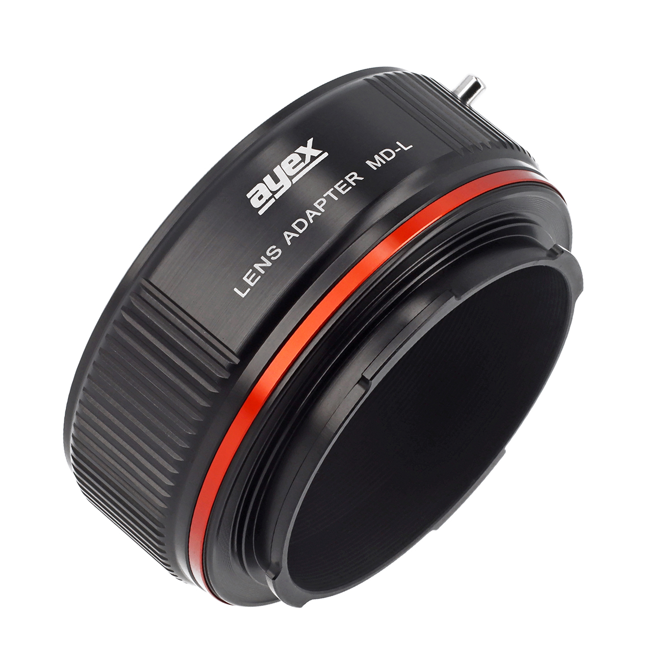 Ein schwarzer Objektivadapter mit rotem Ring. Er hat den Markennamen 'ayex' und 'LENS ADAPTER MD-L' aufgedruckt. Isoliert auf weißem Hintergrund.