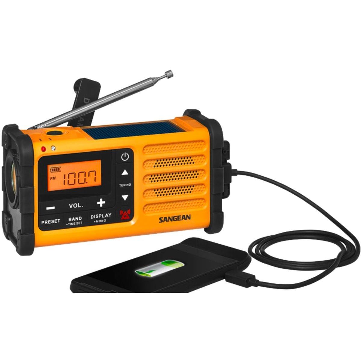 Una radio arancione con pannello solare sta caricando un telefono nero. La radio mostra '100.7'.