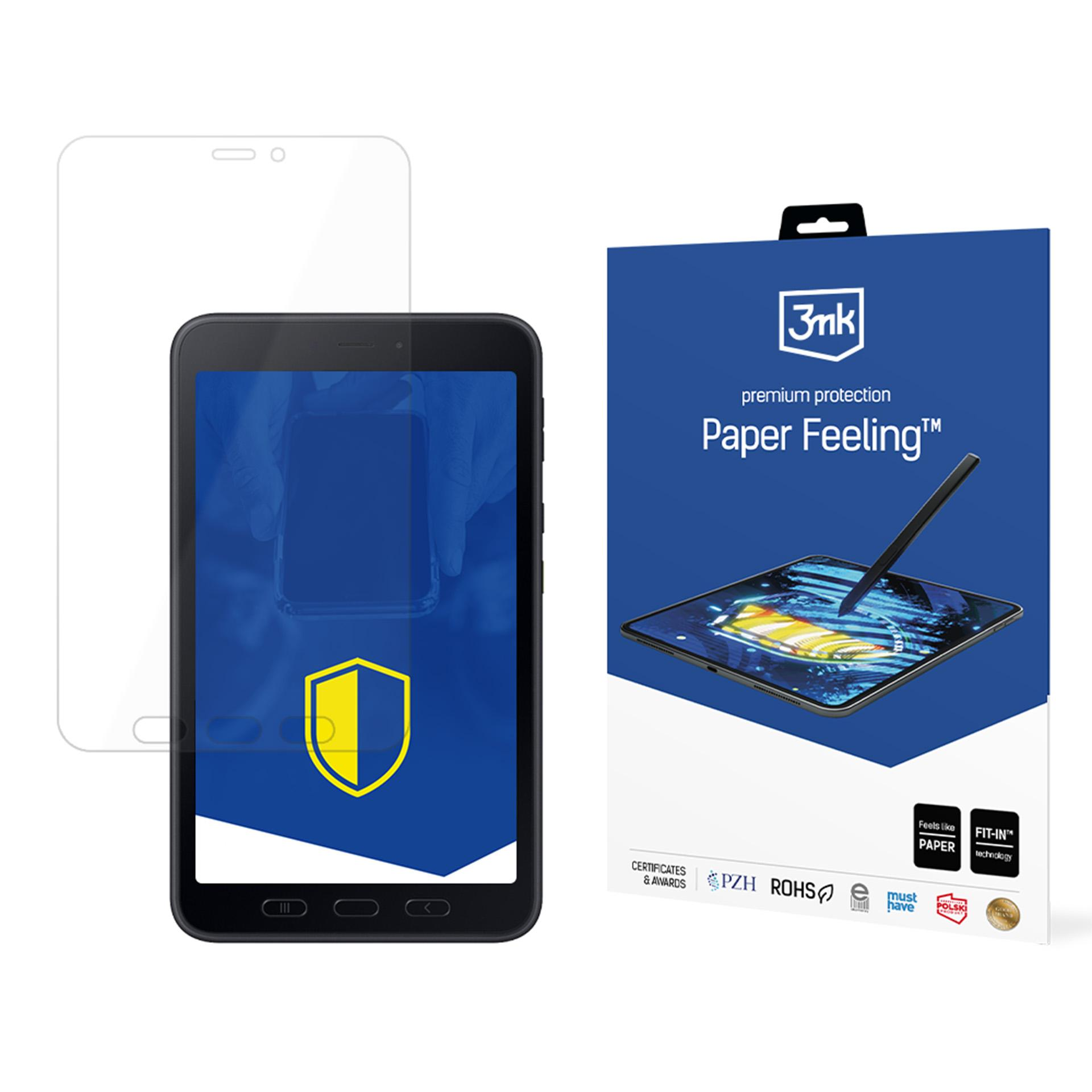 Un tablet con protezione schermo, una scatola con la scritta 'Paper Feeling' e un logo scudo protettivo.