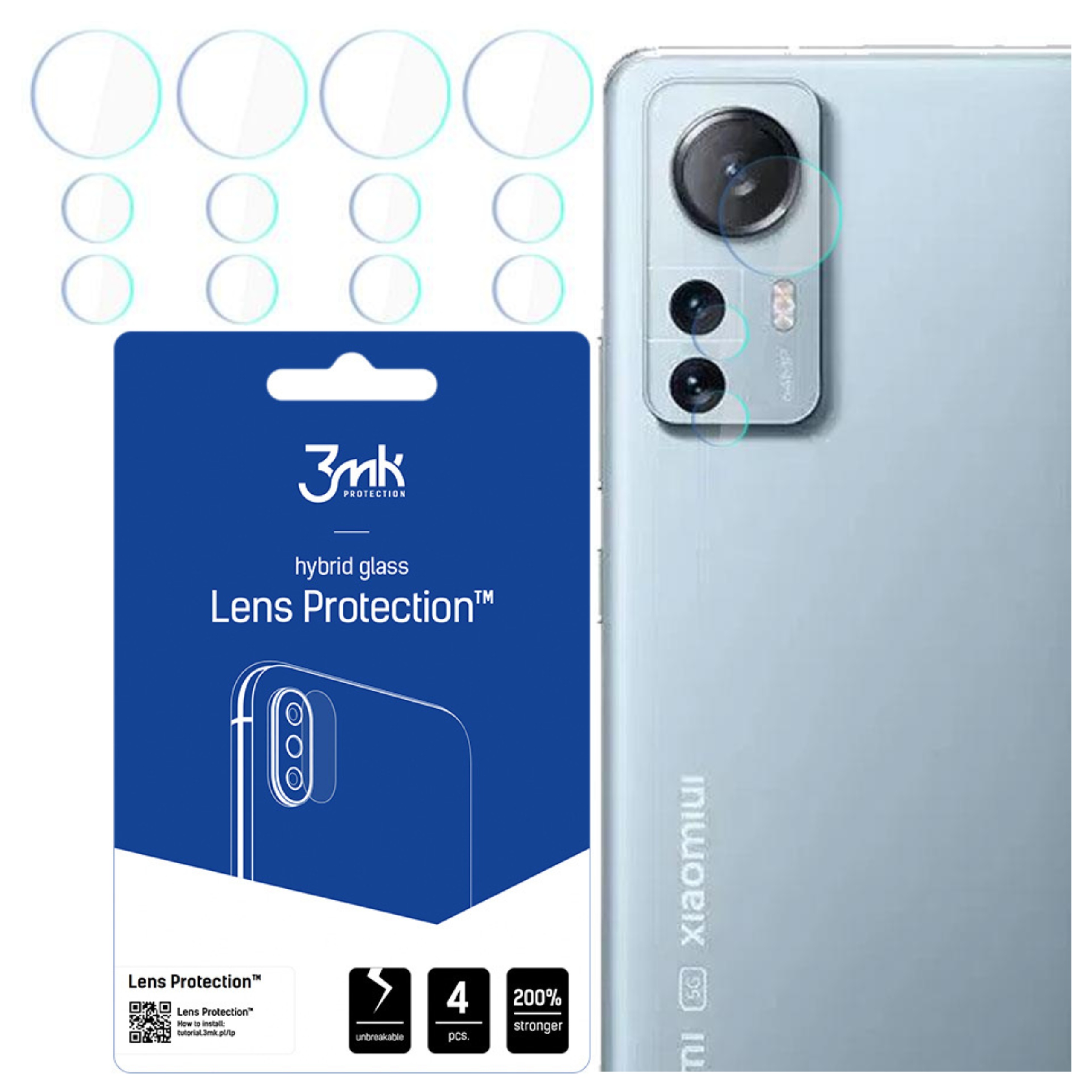 Un teléfono y protectores de lentes. El teléfono es azul claro. Un paquete de protectores está al frente. El paquete es azul oscuro.