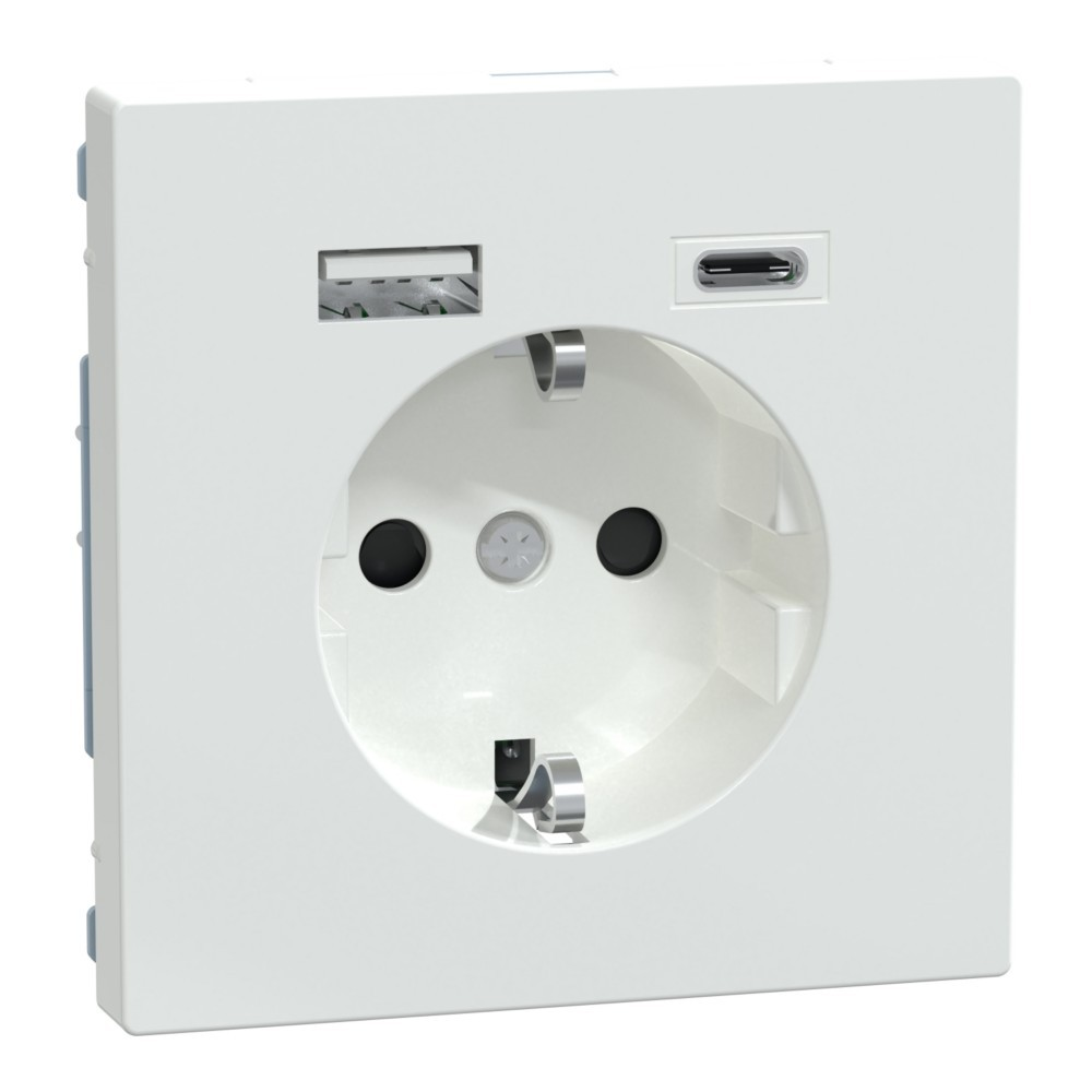 Presa elettrica bianca con porte USB e USB-C. Ha una presa rotonda con due fori neri e un perno centrale, con clip metalliche.