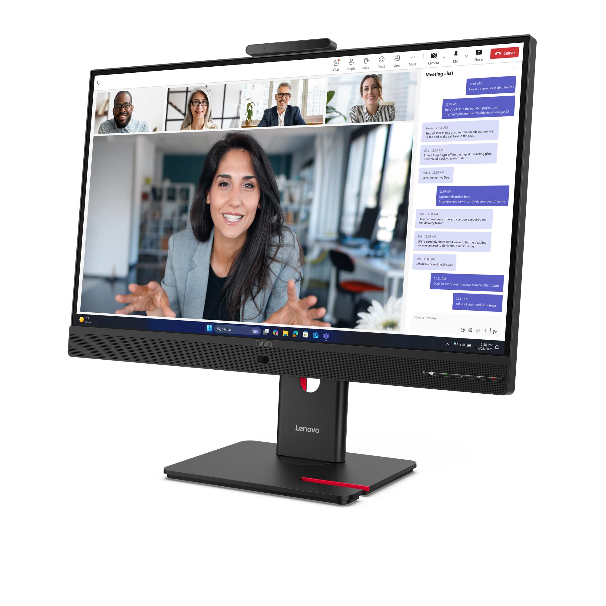 Monitor Lenovo wyświetla rozmowę wideo. Kobieta się uśmiecha, czat pokazuje notatki i uczestników.