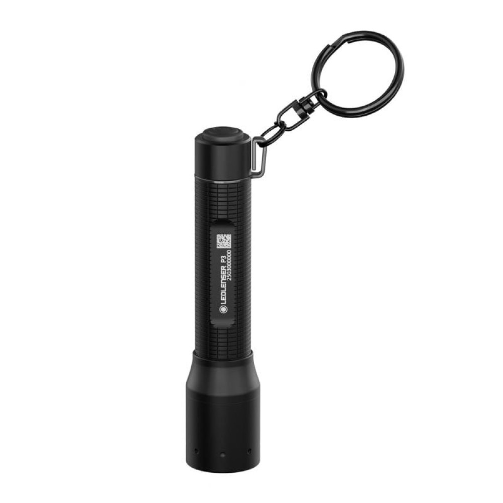 Czarna latarka LED Lenser P3 z breloczkiem. Latarka jest cylindryczna z teksturowanym uchwytem.