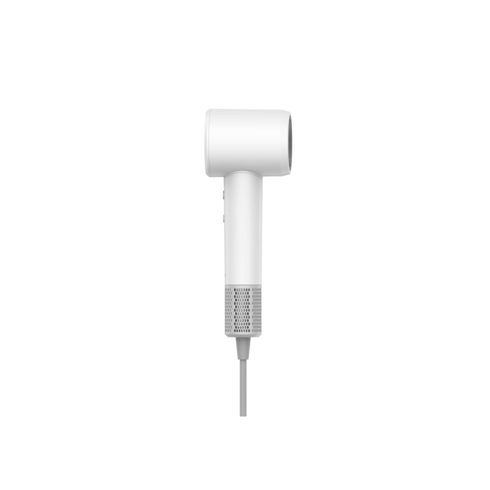 Biała suszarka do włosów, skierowana w stronę widza, na białym tle. Ma cylindryczną głowicę i uchwyt z siatkową sekcją.