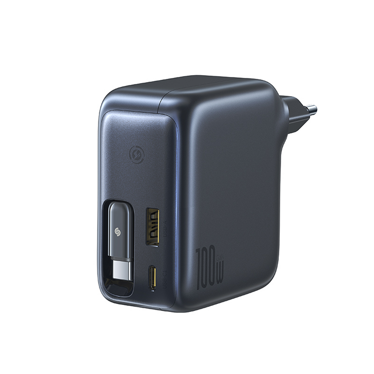 Un caricatore grigio scuro da 100 W con porte USB-A e USB-C e una spina. Il caricatore è su sfondo bianco.