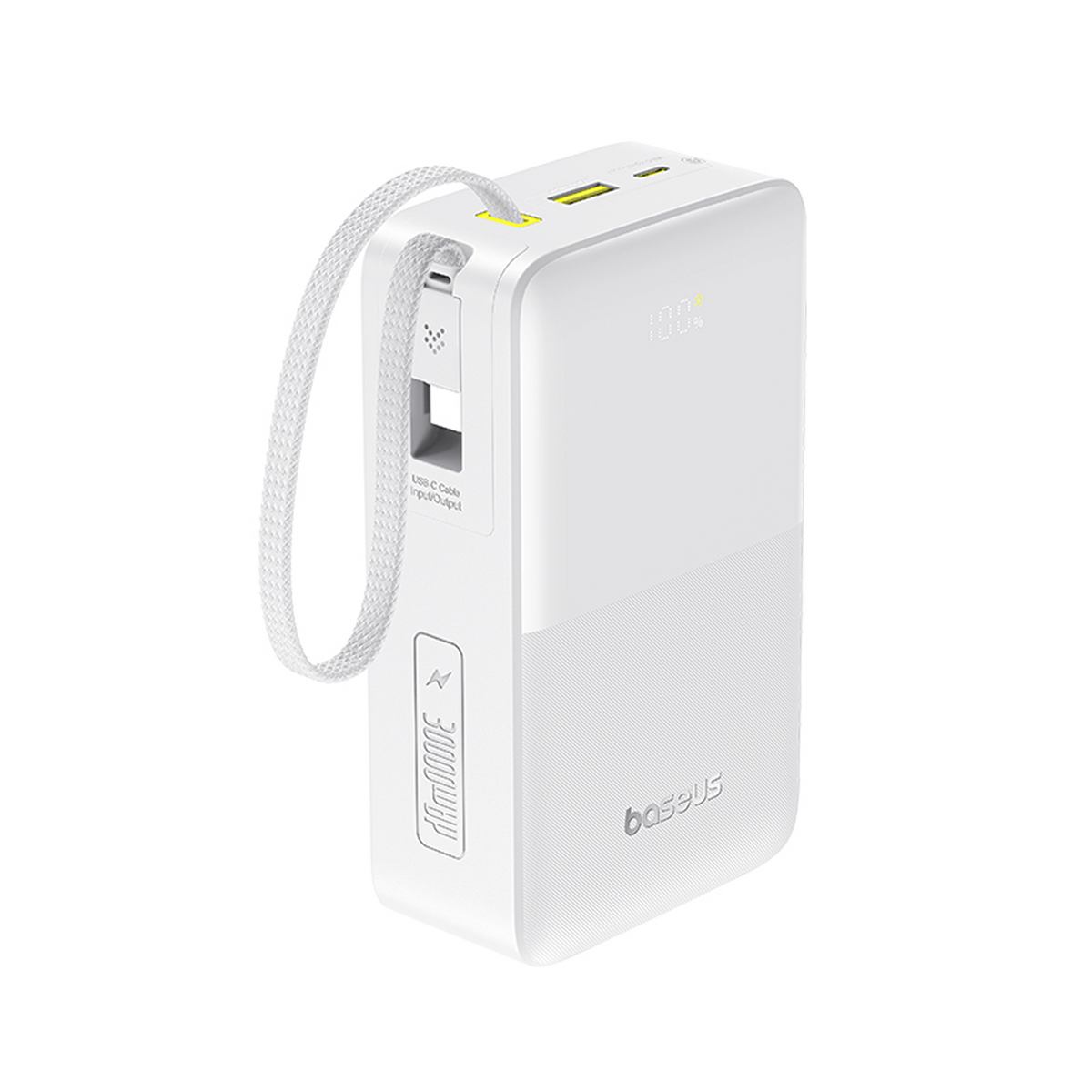 Power bank Baseus bianca con cinturino bianco. Ha un display digitale che mostra il 100%. Le porte USB sono visibili.