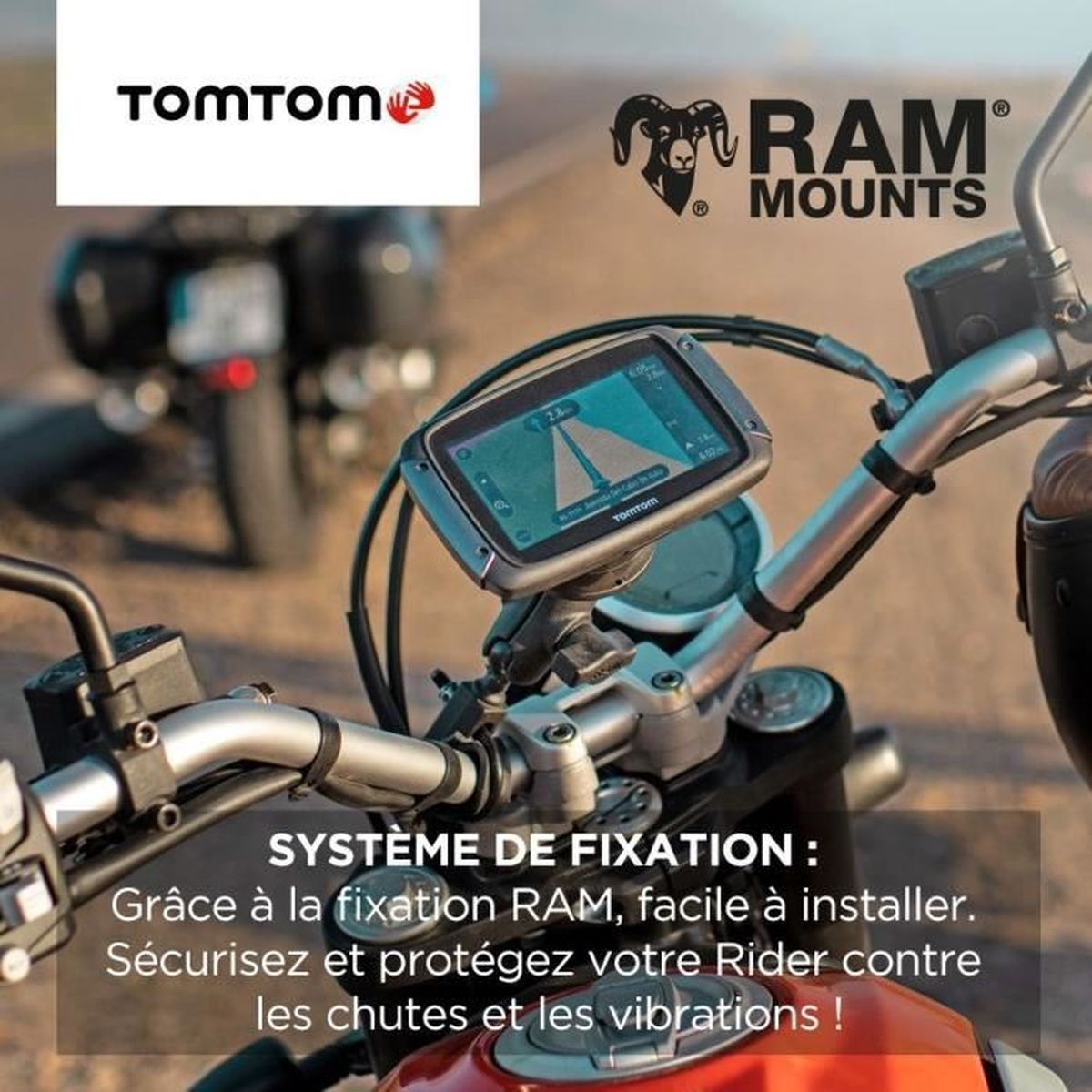Motorradlenker mit GPS-Gerät. TomTom- und Ram Mounts-Logos sind sichtbar. Text wirbt für das RAM-System zur einfachen Installation.