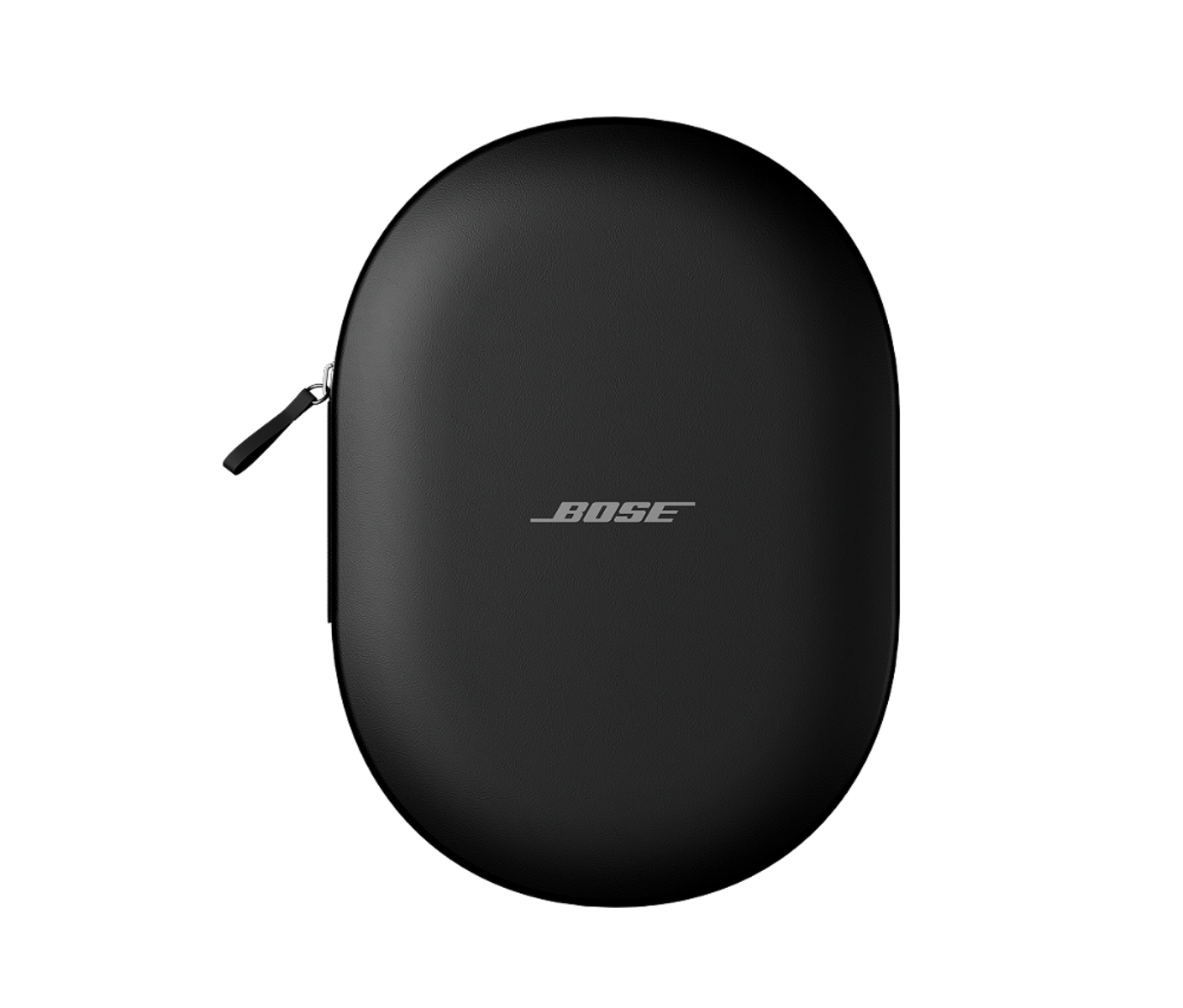 Czarny futerał na słuchawki Bose na czarnym tle. Futerał jest owalny z zamkiem błyskawicznym. Logo Bose znajduje się na środku.