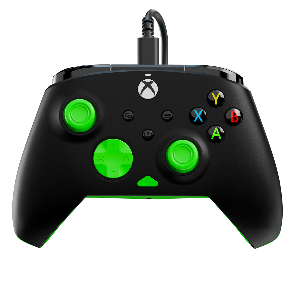 Une manette Xbox noire avec des touches et des boutons verts. La manette est connectée à un câble noir.