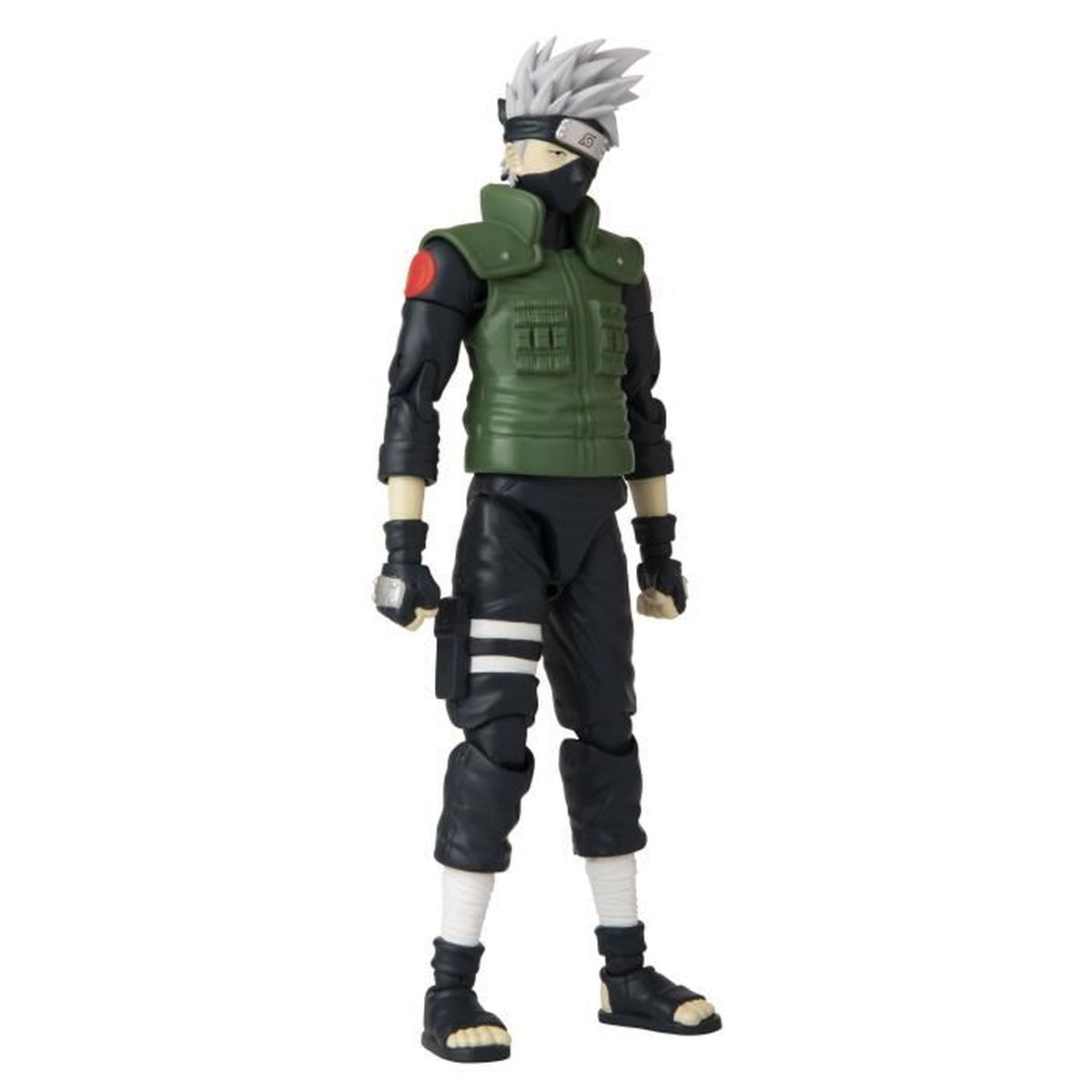 Una figura de Kakashi de pie. Lleva un chaleco verde, pantalones negros, una máscara y una diadema. Su cabello es puntiagudo. Su pose es estática.