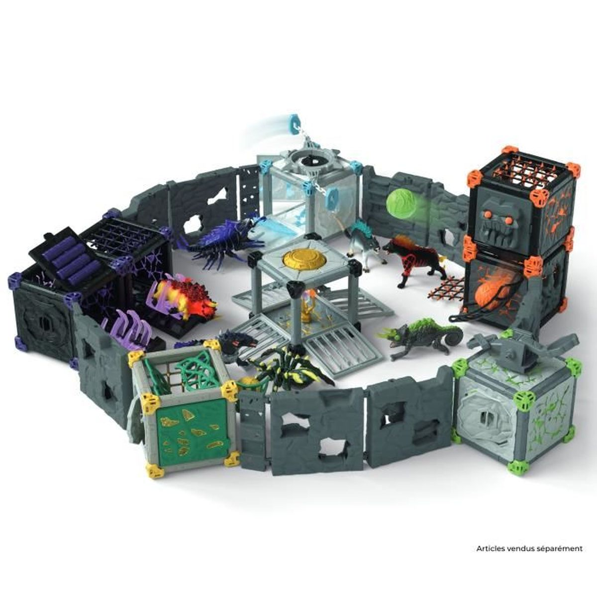 Ein Spielset mit verschiedenen Blockstrukturen und Kunststoff-Monsterfiguren. Das Set enthält eine kreisförmige Wand und mehrere würfelförmige Strukturen.