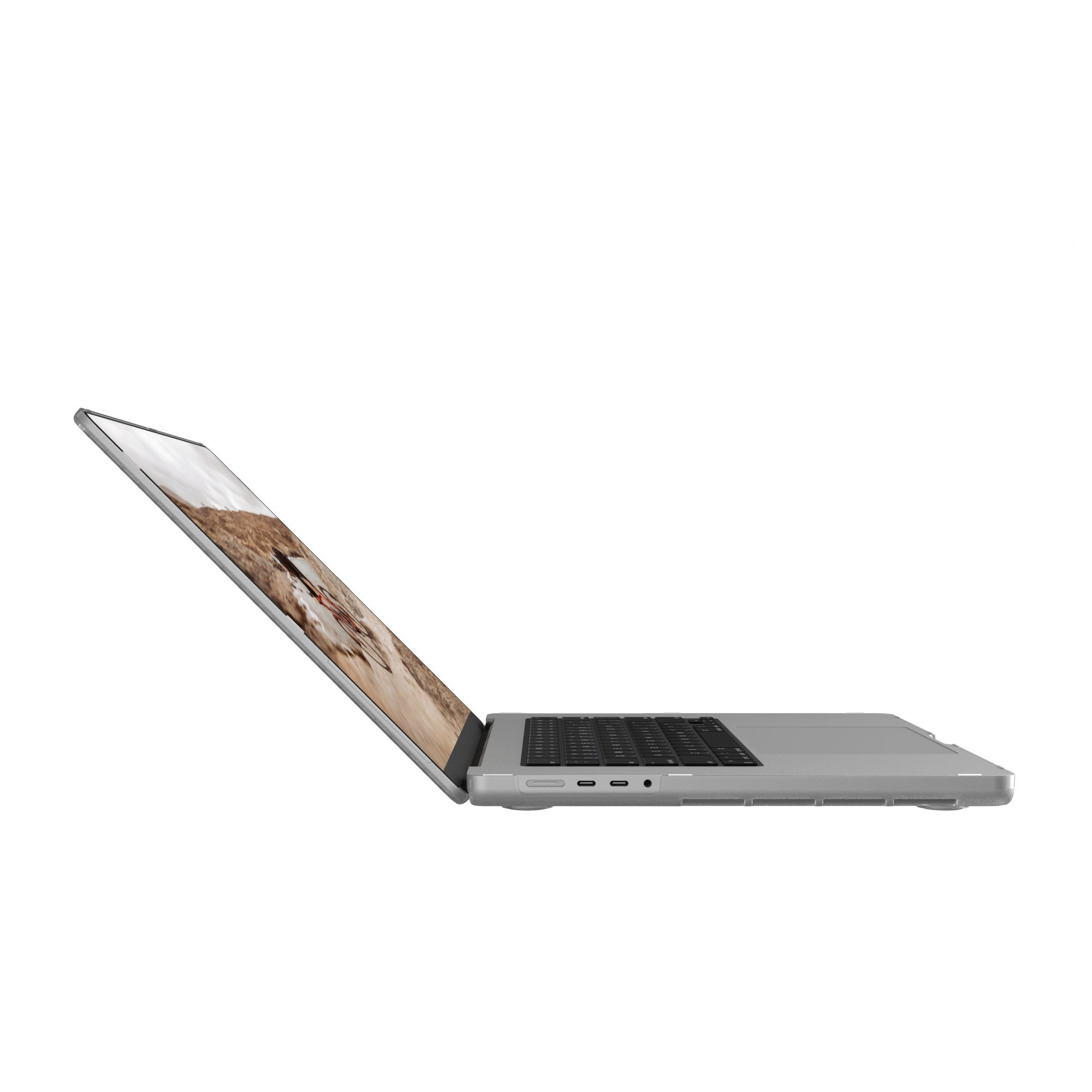 Srebrny laptop z czarną klawiaturą, otwarty, aby wyświetlić obraz krajobrazu. Jest na białym tle.