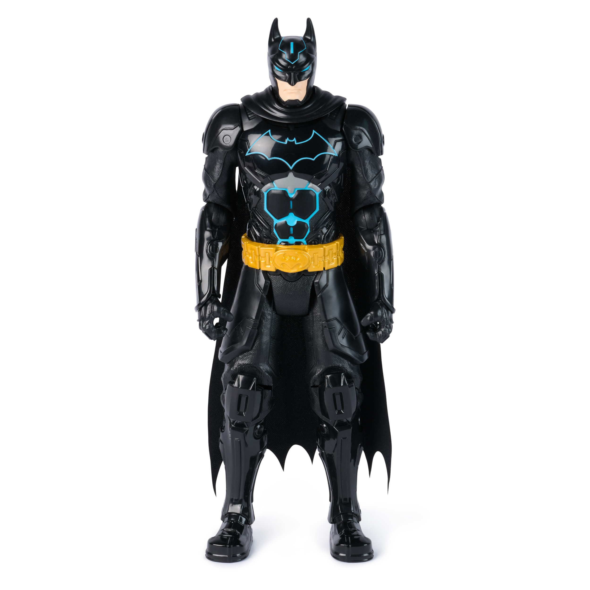 Eine Batman-Actionfigur steht vor weißem Hintergrund. Sie trägt einen schwarzen Anzug mit gelbem Gürtel.