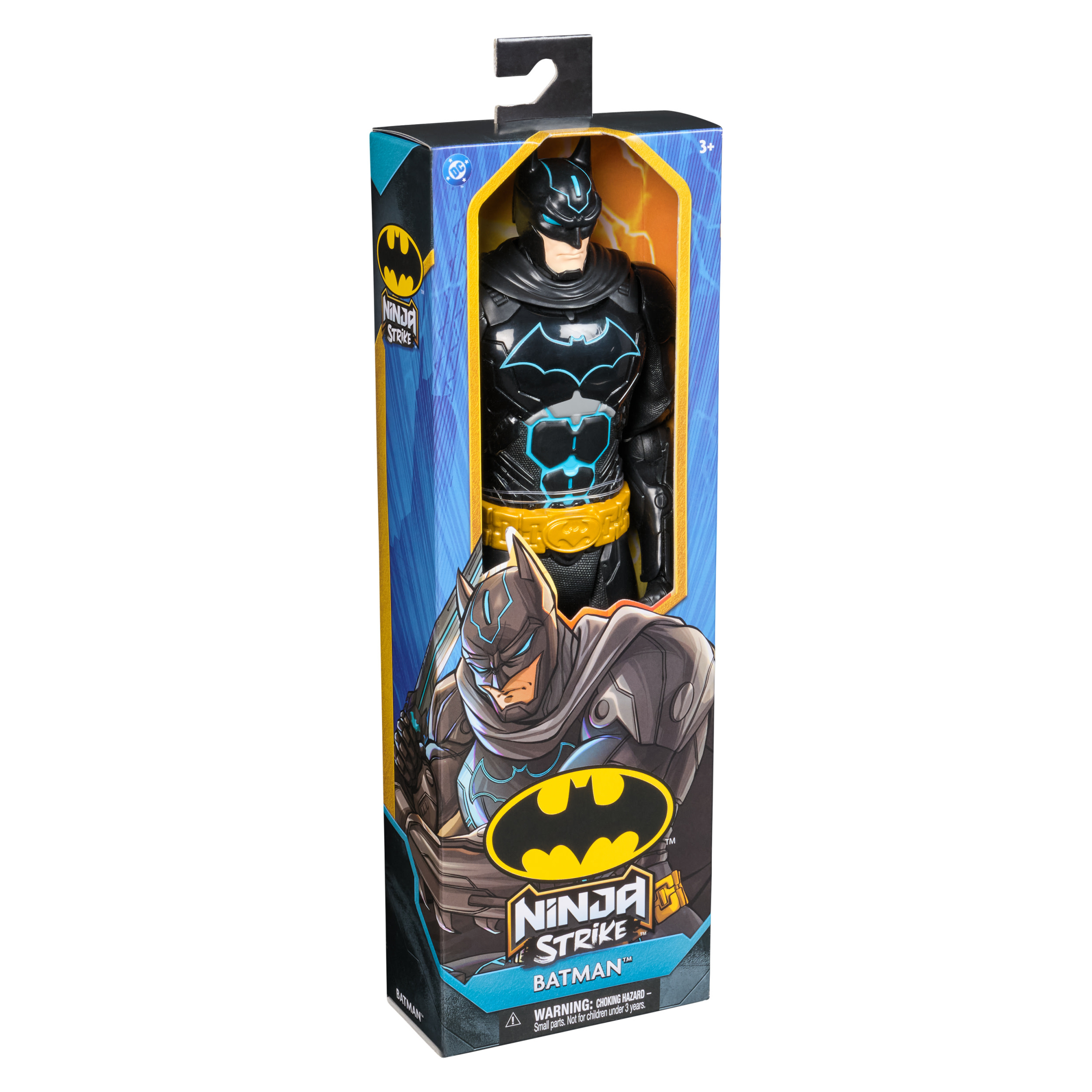 Eine Batman-Actionfigur in einer Box. Die Box hat Batman-Kunst und das Ninja Strike-Logo. Die Figur ist schwarz und hat einen goldenen Gürtel.