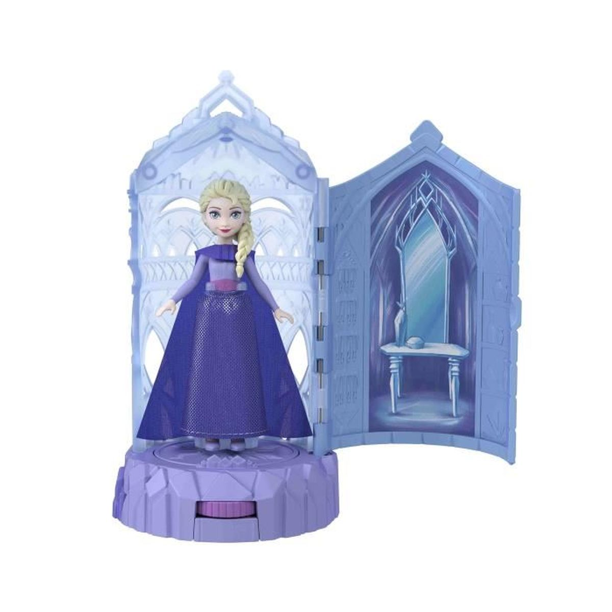Muñeca Elsa con vestido y capa morados en un castillo celeste con puerta abierta que muestra espejo y mesa.