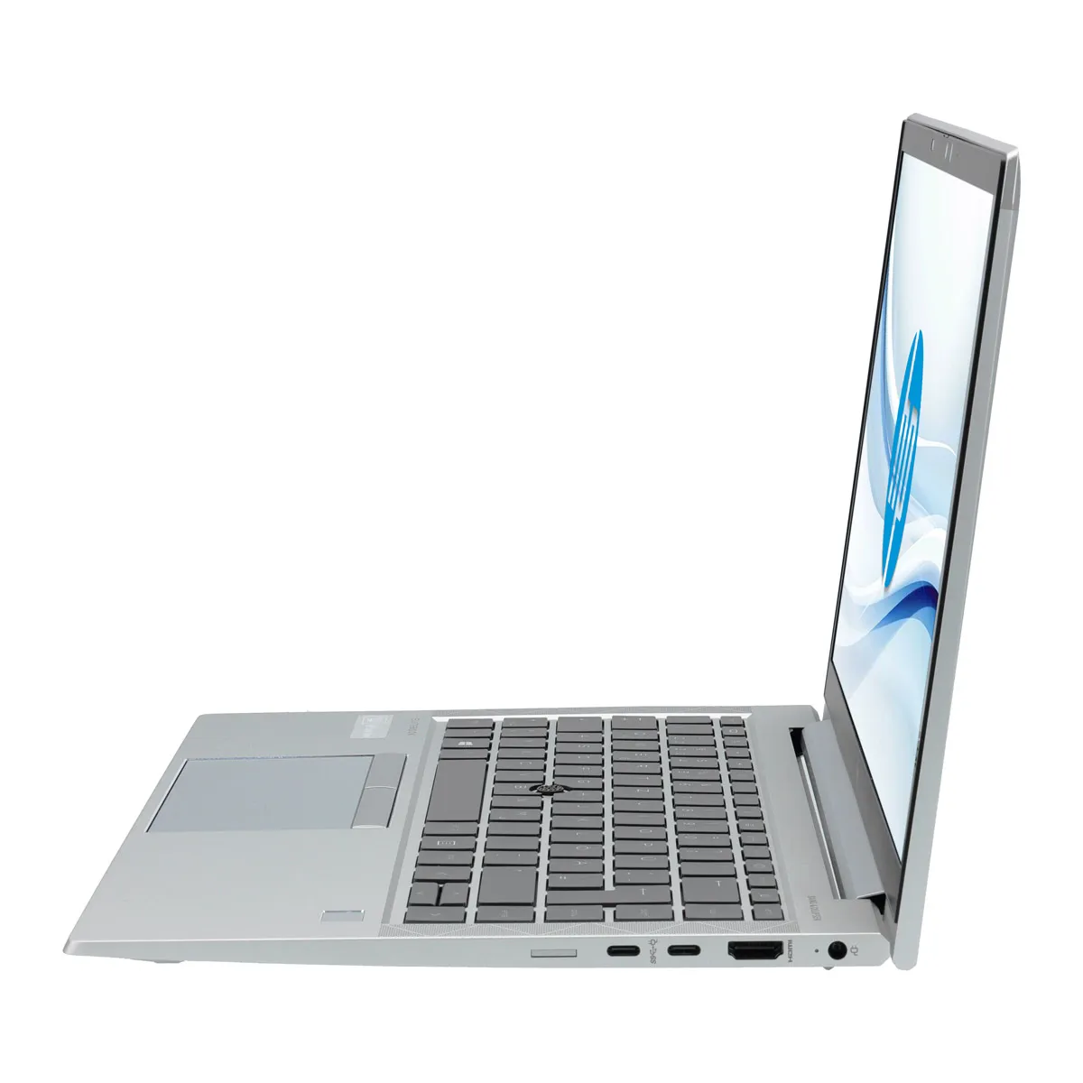 Ein silberner HP-Laptop ist geöffnet und zeigt ein blaues Wellendesign. Tastatur und Touchpad sind sichtbar. Der Bildschirm ist geneigt.