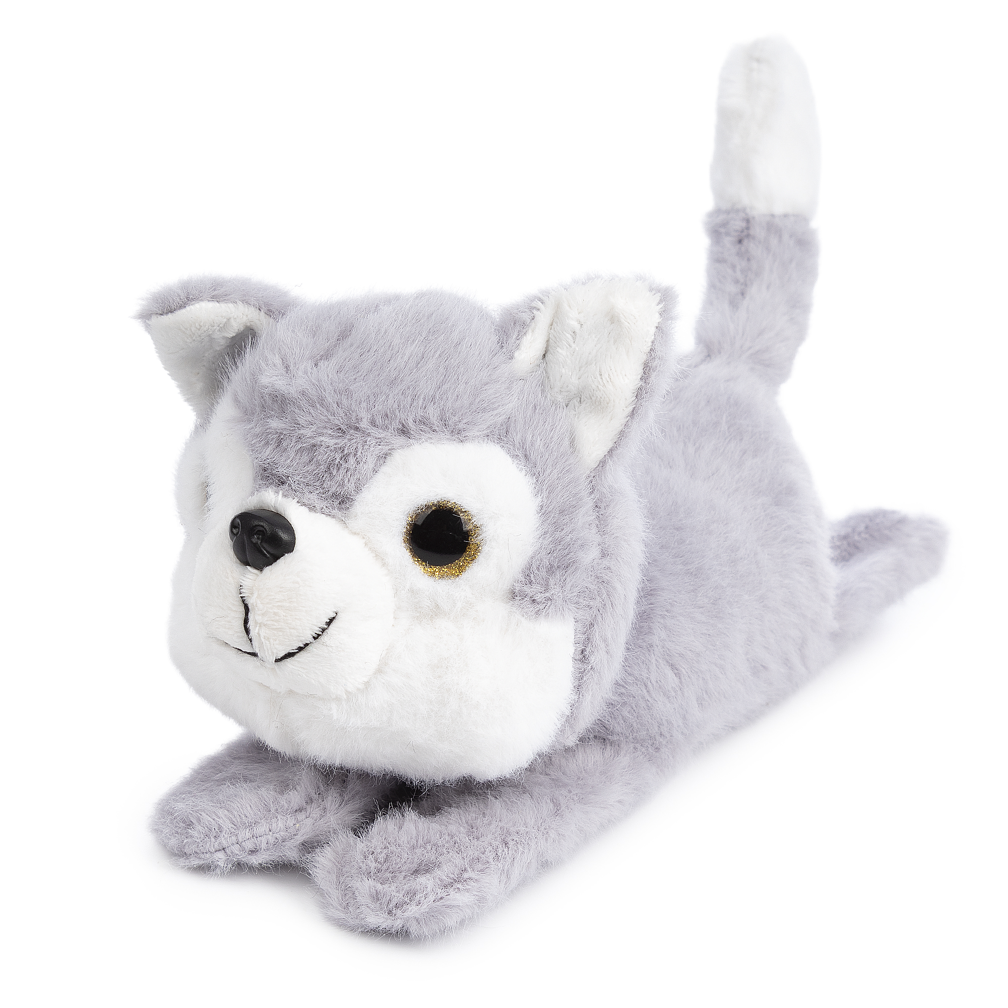 Un giocattolo a forma di gatto grigio con dettagli bianchi, naso nero e occhi dorati, sdraiato.