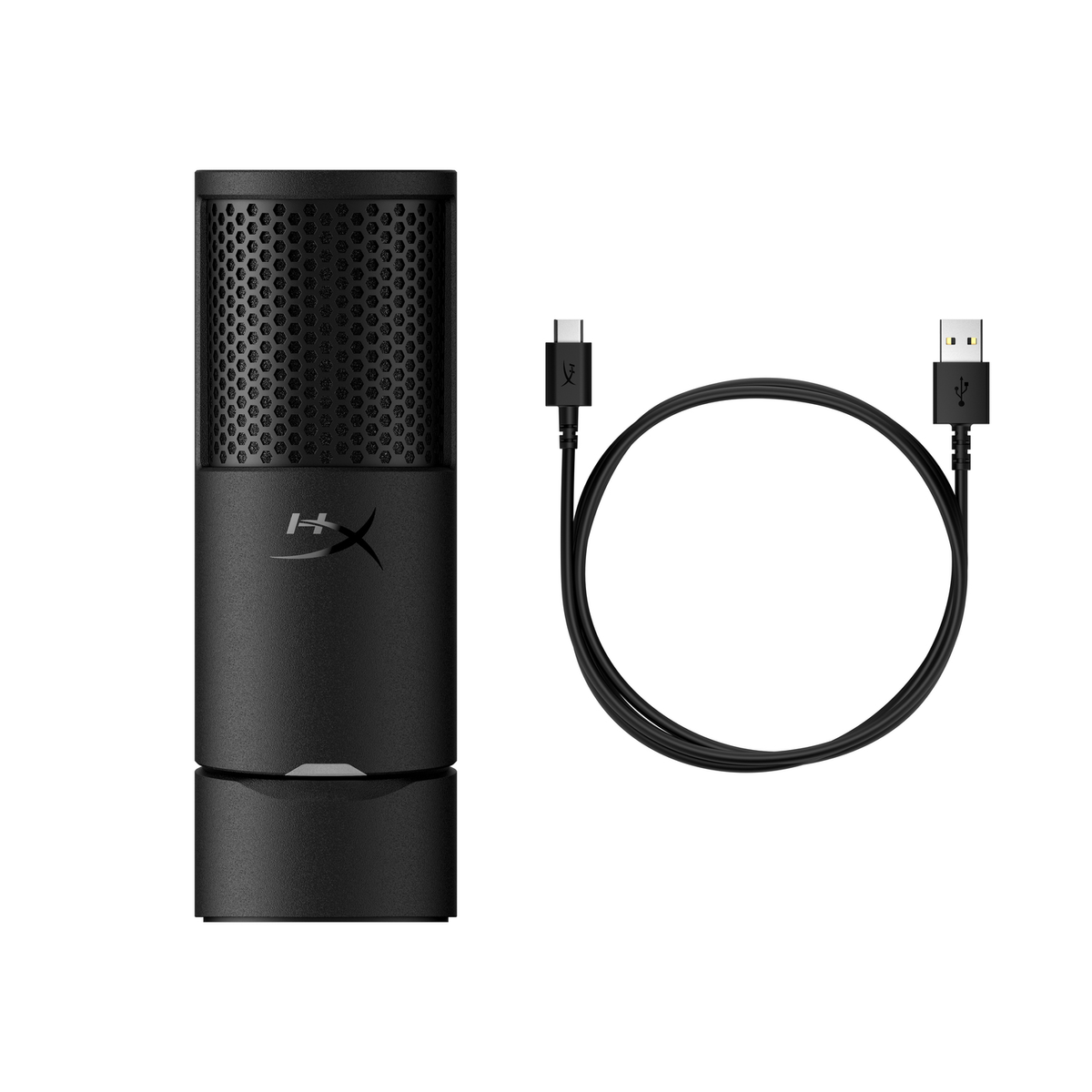 Un microfono HyperX nero e un cavo USB su sfondo bianco. Il microfono è cilindrico con una parte superiore a rete.