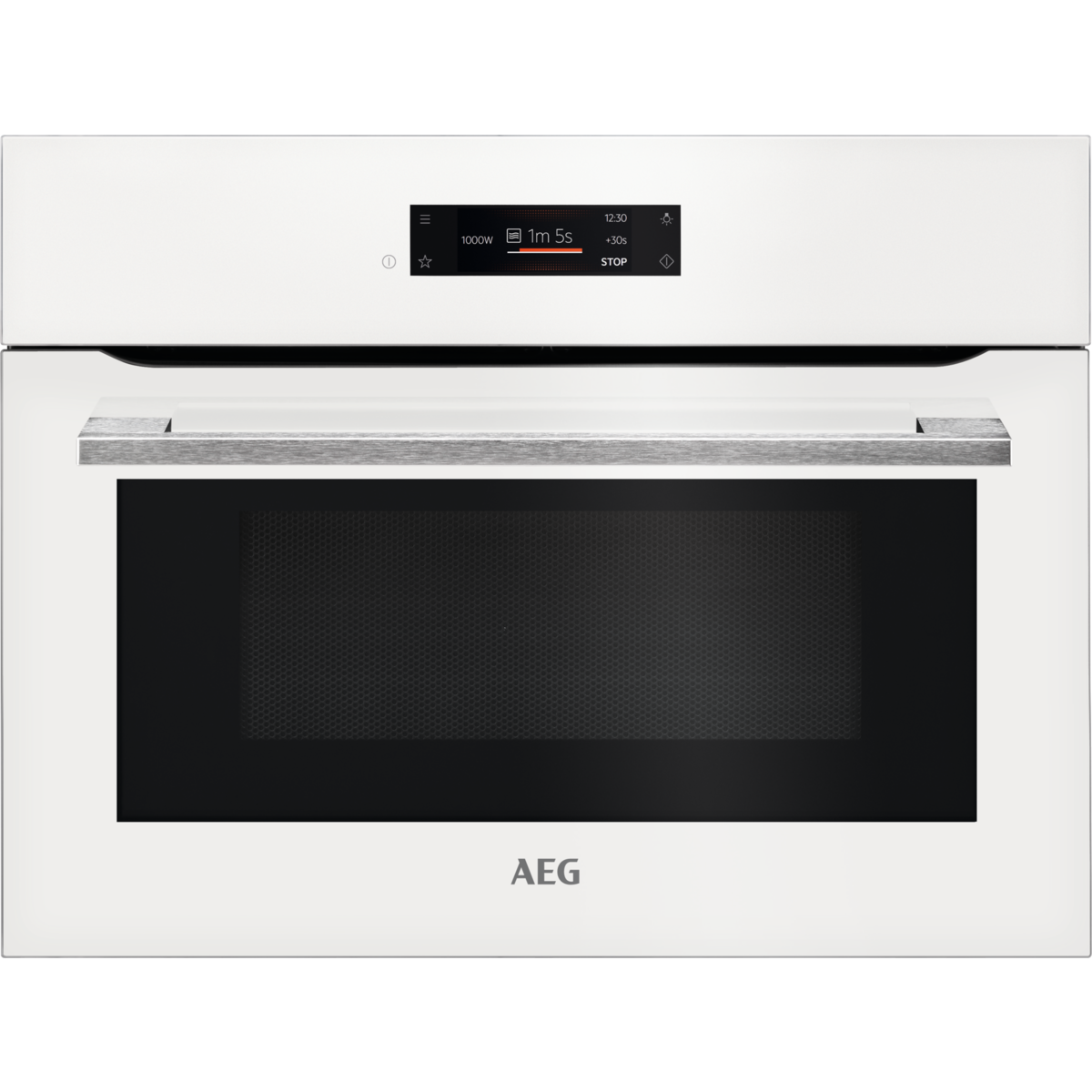 Un forno a microonde AEG bianco con display digitale che mostra l'ora e le impostazioni. Ha una maniglia metallica e una porta nera.