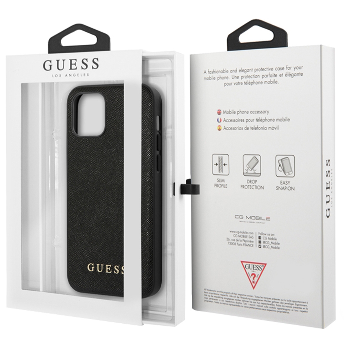 Una custodia per telefono Guess nella sua scatola. La scatola è bianca con testo nero e una custodia nera all'interno.